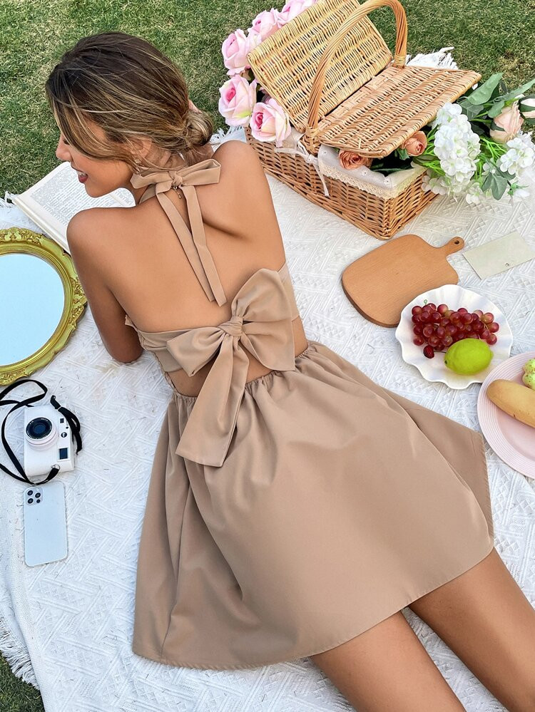 Tie Backless Shirred Bodice Halter Dress | SHEIN