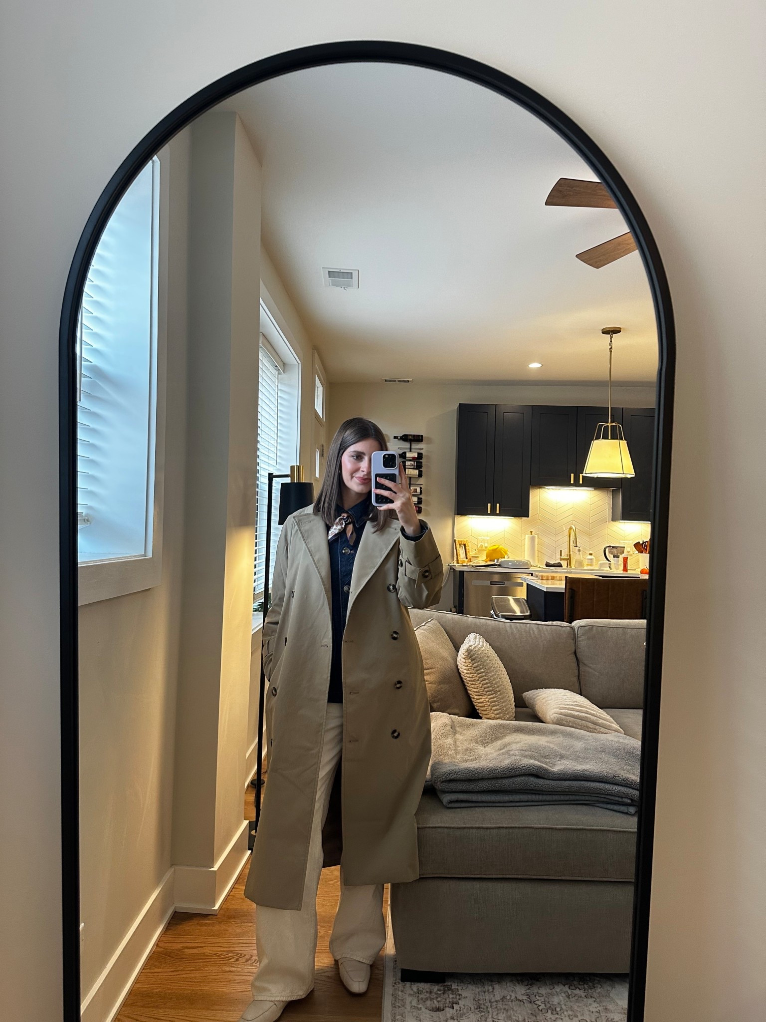Wearing XXS jacket - I sized down one!

Work wear
Spring jacket
Trench coat 


#LTKWorkwear #LTKootd #LTKSpringSale