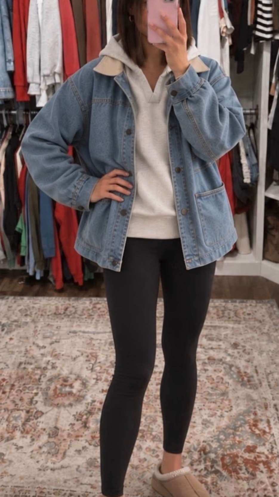 Obsessed with this comfy and stylish outfit! Perfect for lounging at home.

#LTKootd #LTKgrwm #LTKdayinmylife