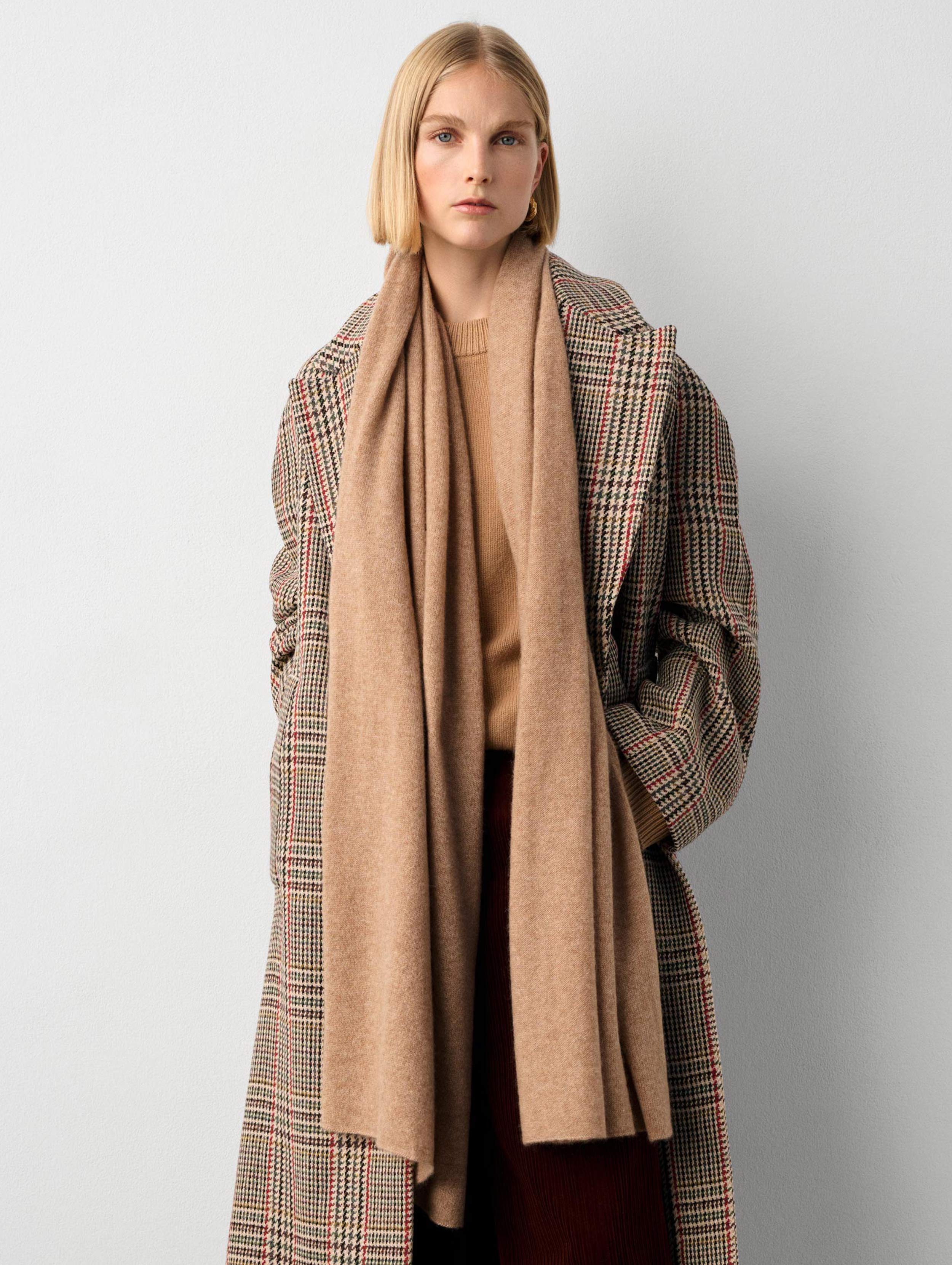 White + Warren Cashmere Scarf in Camel Heather size 78" X 26 | White and Warren