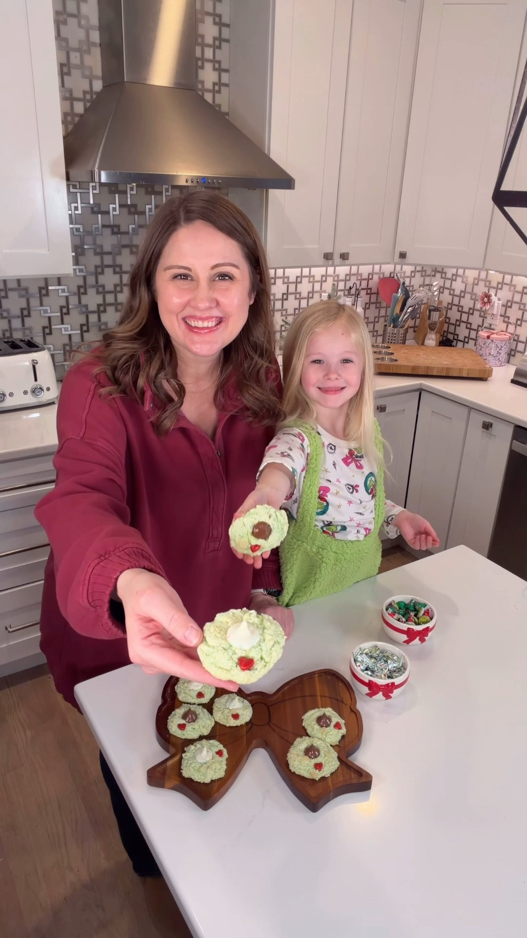 💚 Fluffy, festive, and totally irresistible! These Grinch Cookies are made with just a box of cake mix, cool whip, an egg, and pistachio pudding—so easy your cookies practically make themselves 😍🍪 Top them with a Hershey’s Kiss and a red heart for that extra holiday magic! ❤️✨ 

#FluffyGrinchCookies #HolidayBakes #EasyChristmasTreats #CookieGoals #FestiveBakes

#LTKSeasonal #LTKGiftGuide #LTKHoliday