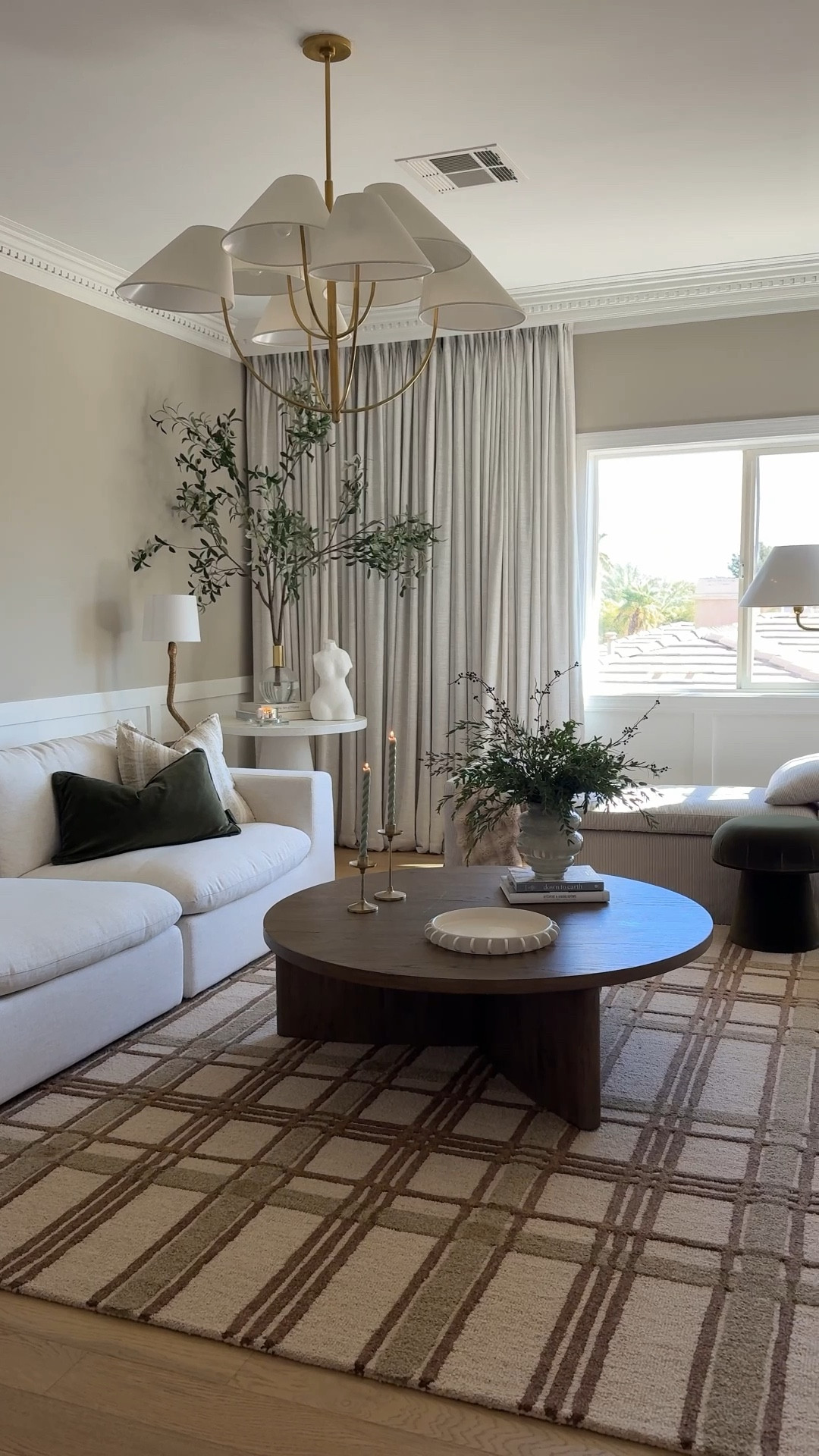 Living room 

#LTKmomlife #LTKHome #LTKSeasonal