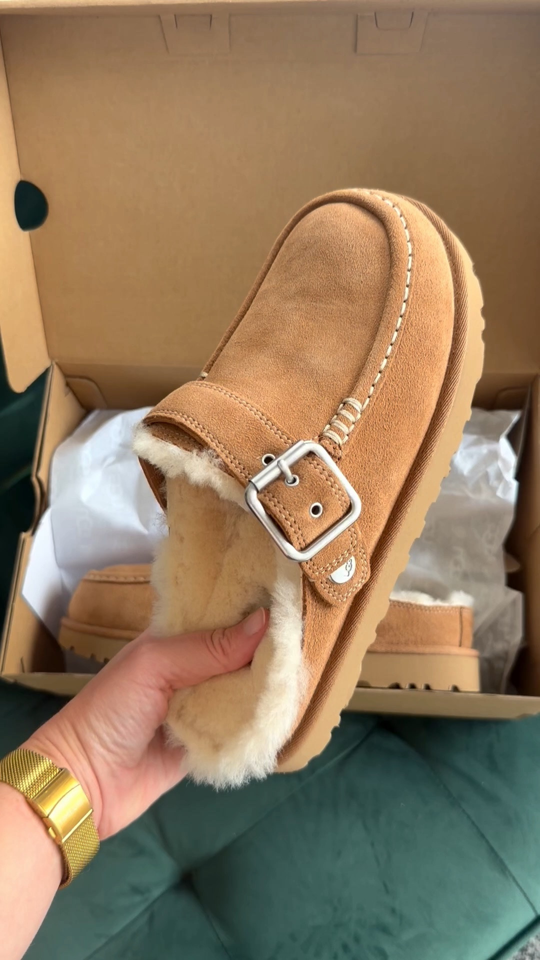 The IT shoe for fall! Grab these gorgeous UGGs before they sell out!

#LTKSaleAlert #LTKSeasonal #LTKootd