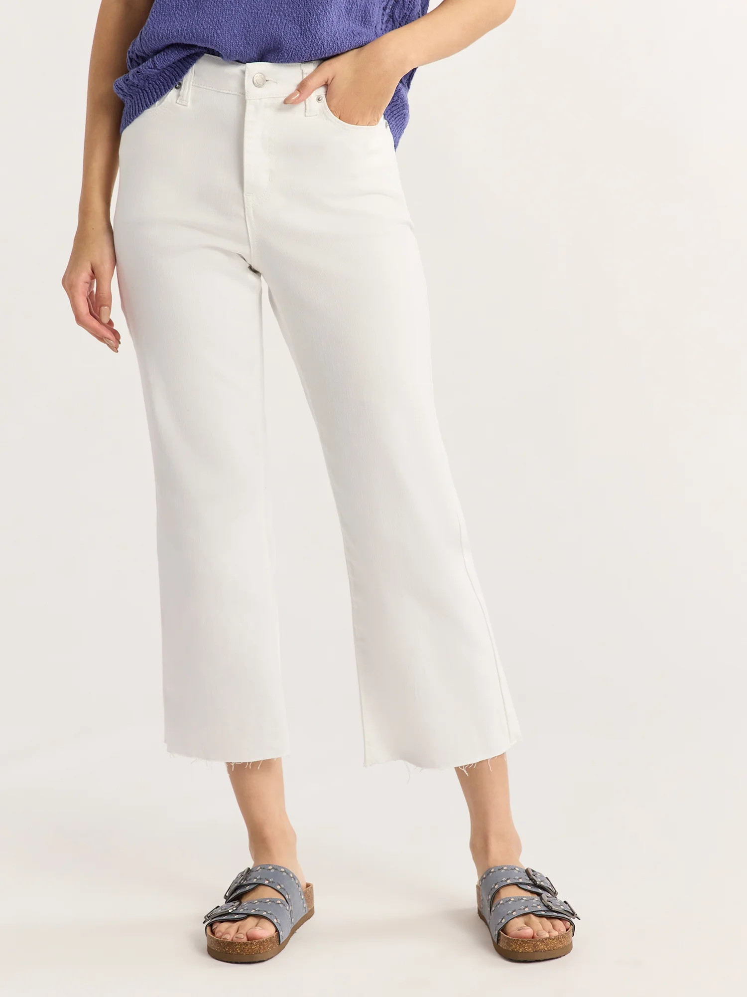 Time and Tru Women's Crop Flare Jeans, 26" Inseam, Sizes 2-20 | Walmart (US)