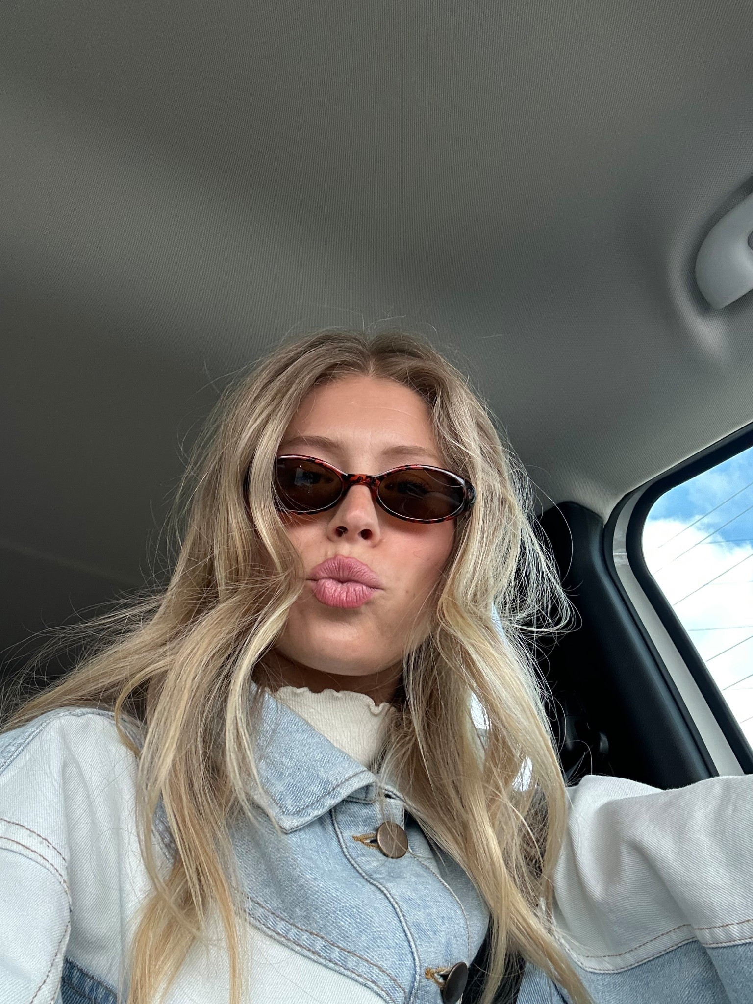 SUNNIES SUNNIES SUNNIES 

#LTKootd