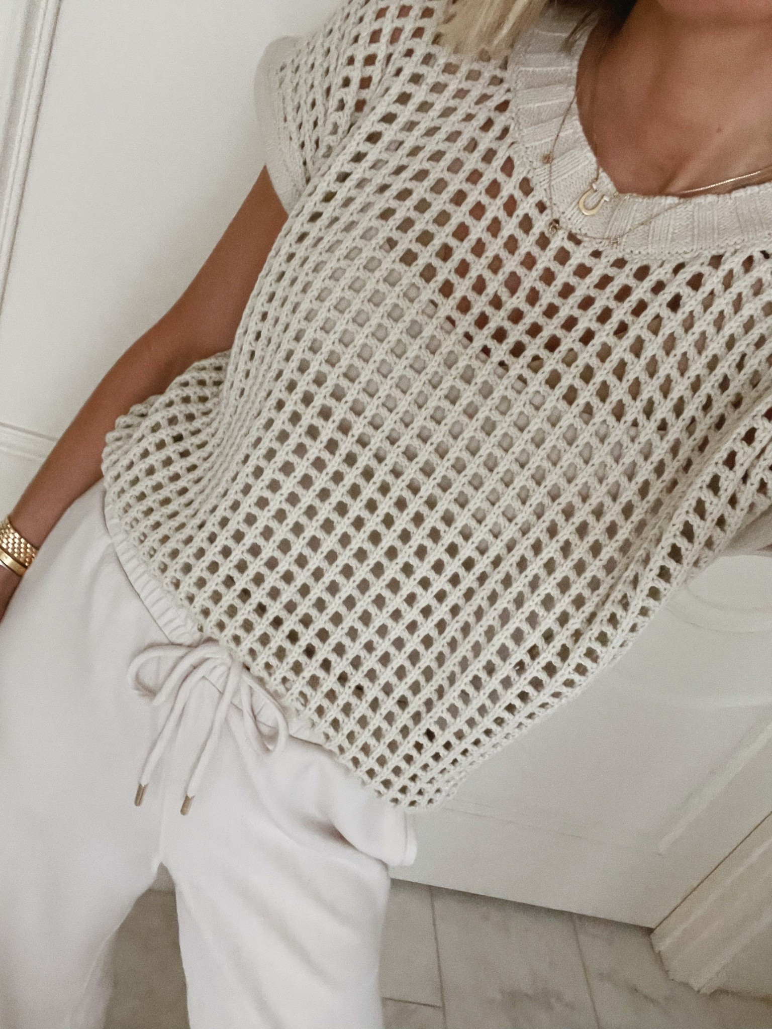 The cutest sweater for spring. Comes in 3 colors and I'm wearing size small. Fits tts 