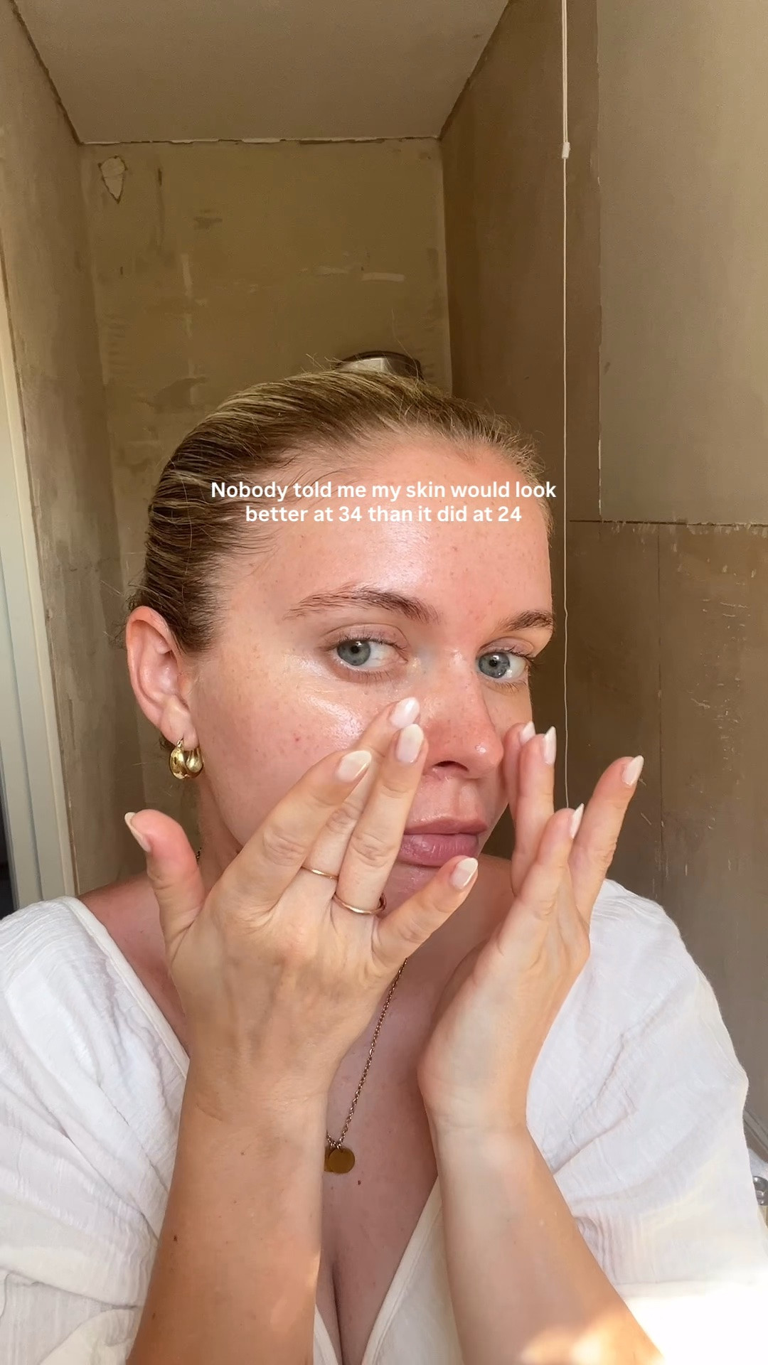 My skin has came a lonnnnng way from the girl in her 20’s who thought about her acne 24/7 🫶🏼

I have honestly spent thousands on skincare over the last 10-12 years, I’ve tried practically every brand going! But finally settled on this routine which really works for me. I do have a little redness around my nose (if anyone has any tried and tested product recommendations for that I’d love to hear them!) and I do suffer with congestion now and again but I can’t believe my skin looks better in my 30’s than it did in my 20’s 🥲❤️‍🩹 (also please ignore the background, reno life 🥲)

I’ve linked all products in my bio or you can comment LINK and I’ll DM them to you 🫶🏼

@larocheposay 
@medicube_global_official 
@beautyofjoseon_official 
@uklash 
@esteelauderuk 

#skincare #skincarejourney #acne #acneproneskin #motherhood

#LTKuk #LTKbeauty #LTKsummer