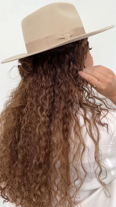 Linking all of the hair products and accessories I used to achieve this hairstyle 🤎



curly hair, curls, long hair, curly style, curly highlights, long curly hair, hair tutorial, curly hair tutorial  #curls #curlyhair #longhair

#LTKstyletip #LTKFind #LTKbeauty