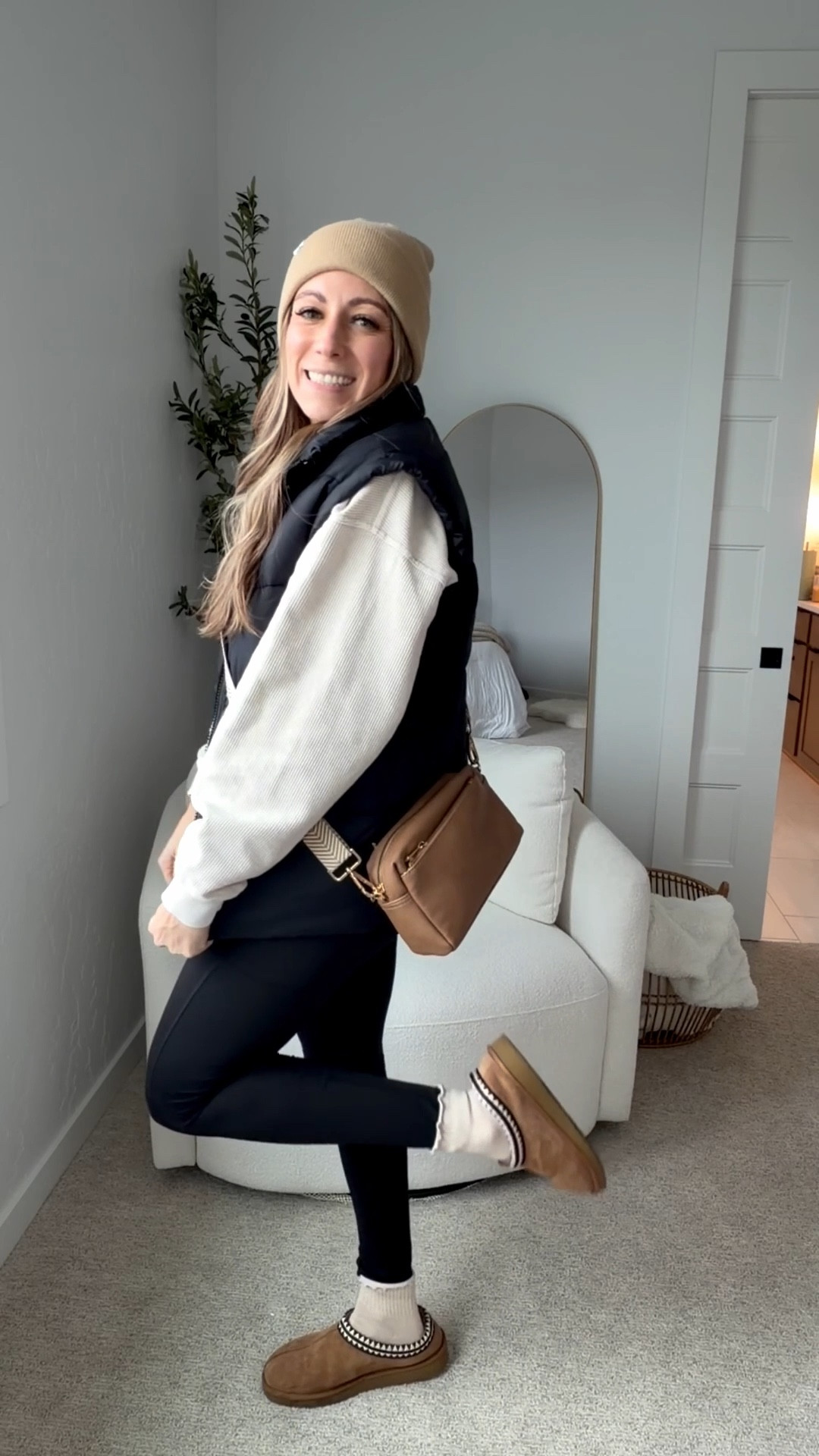 Cold weather? Not an excuse anymore ❄️
These fleece-lined leggings are buttery soft, actually warm, and still flattering. High-rise with gentle tummy control + deep side pockets (phone & keys approved 🙌).

Perfect for workouts, winter walks, errands, or just staying cozy while looking put together. Comes in a 3-pack, so you’re set all season.

🖤 True winter essential
🖤 Ultra-soft four-way stretch
🖤 Warm without feeling bulky

Wearing S/M  


#LTKfitnessgoals #LTKgrwm #LTKootd