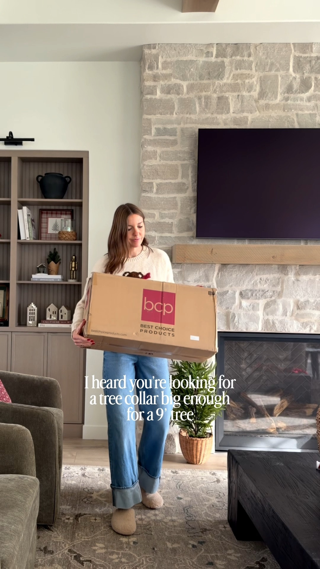 Need a 9’ (or 12’) tree collar that won’t break the bank? I got you! This woven tree collar is available in 3 sizes - 24, 36 and 42” and 4 colors. This is the 36” size in chestnut color (love the natural color too!). 

I also love that you can take it apart for easy storage after Christmas 🙌 

#christmastime #christmastree #treecollar #amazonchristmas 

#LTKFindsUnder100 #LTKHome #LTKHoliday