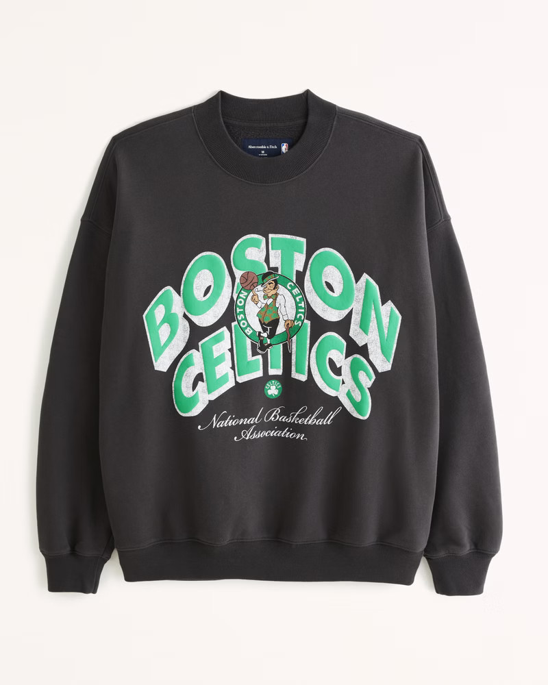 Boston Celtics Graphic Crew Sweatshirt | Abercrombie & Fitch (US)