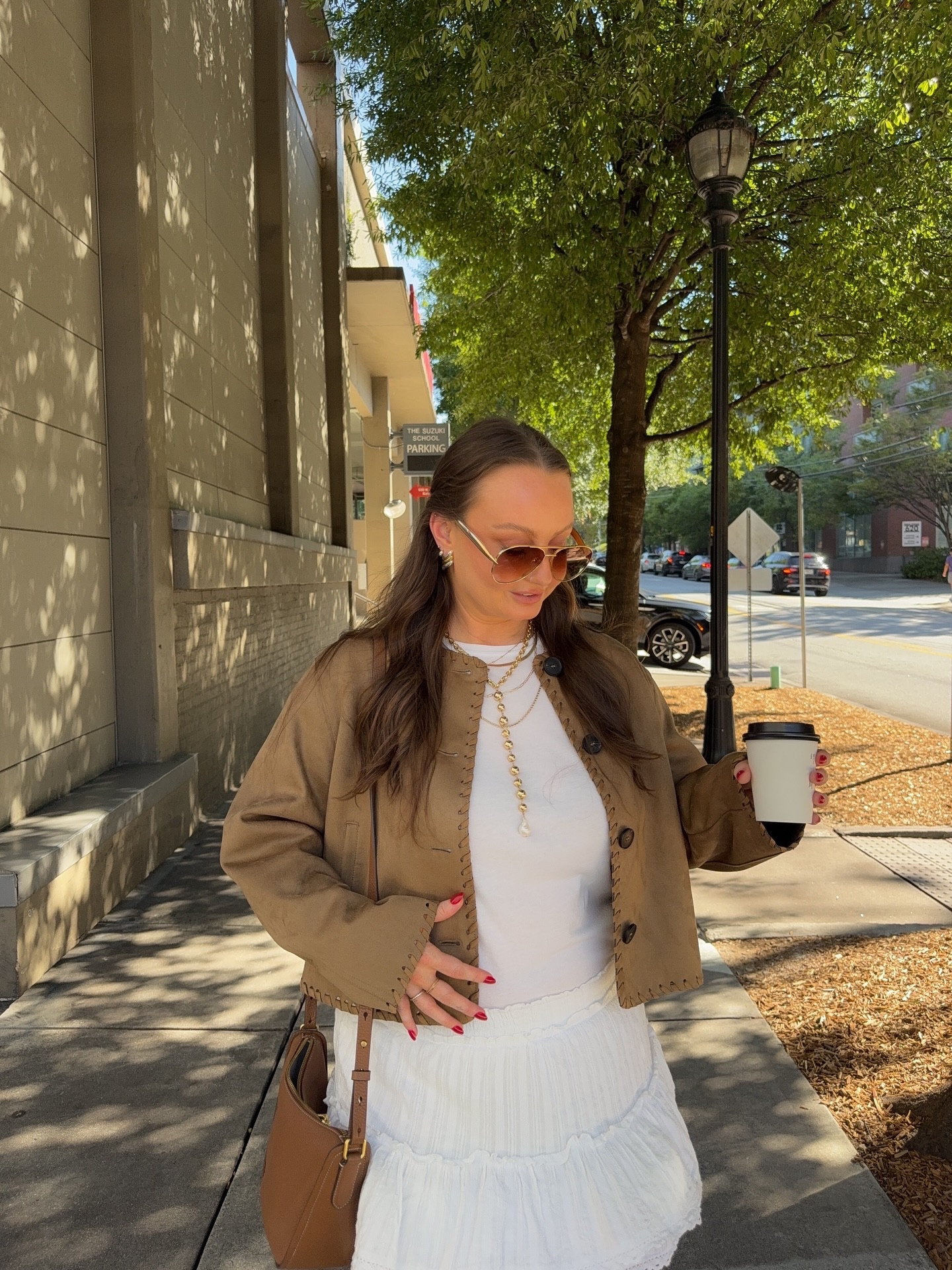 hellooooo november 🍂☕️🧣🧺 

#midsizefashion #midsizestyleinspo #curvystyle #midsizeootd #falloutfitideas