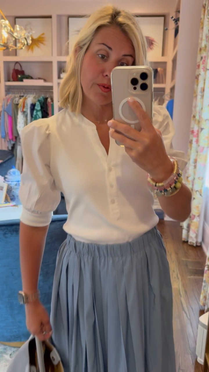 I mean, I could style this skirt 1 million ways!  The pleats are perfection!  ￼
Top & Skirt - xs 
Shoes - 8 

#LTKmomlife #LTKdayinmylife #LTKOver40