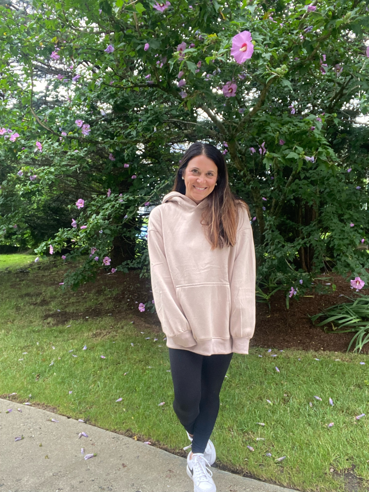 Happy Friday!! It’s pouring here.. AGAIN… so if you need me I’ll be wearing this super cute and comfy hoodie. Runs very oversized so grab your true size and so many colors to choose from! Head to my stories for a closer look 🥰.



#LTKshoecrush #LTKSeasonal #LTKunder50