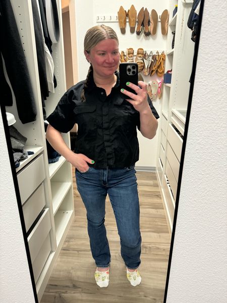 Loving this boxy cropped button up top from LOFT.

I didn’t like it in white, but always adding black to my closet

#LTKfindsunder50 #LTKmidsize #LTKSpringSale
