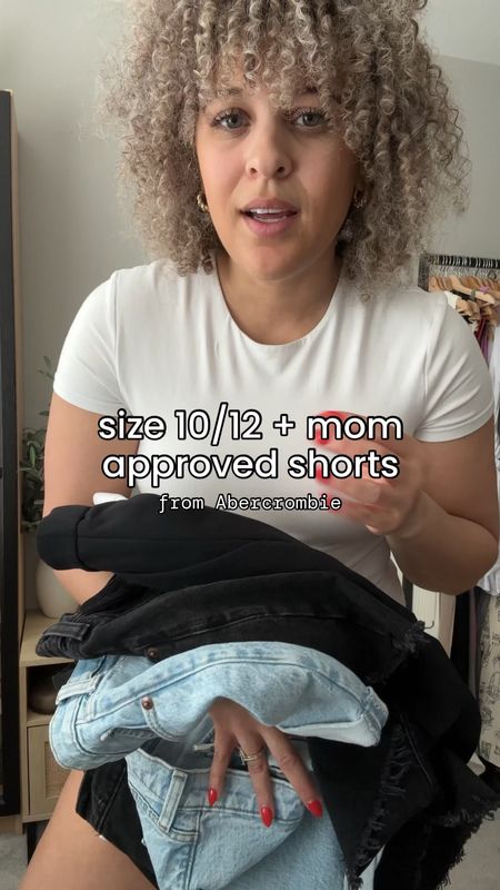 Wearing a size 12 in all

Midsize style, midsize mom, size 10, size 12, jean shorts for moms, midsize jean shorts, how to wear jean shorts, abercrombie shorts, abercrombie denim, mom shorts @abercrombie

#abercrombie #abercrombiejeanshorts #size10style #size12style #midsizestyle #momstyle