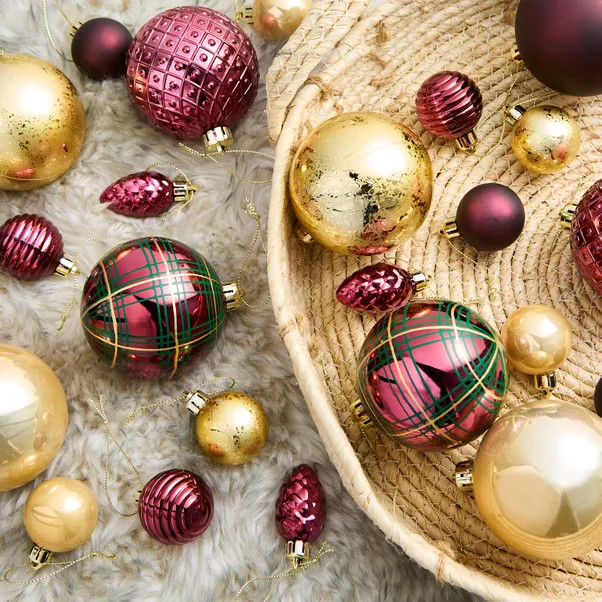 Pack of 30 Shatterproof Heritage Burgundy & Gold Baubles | Dunelm