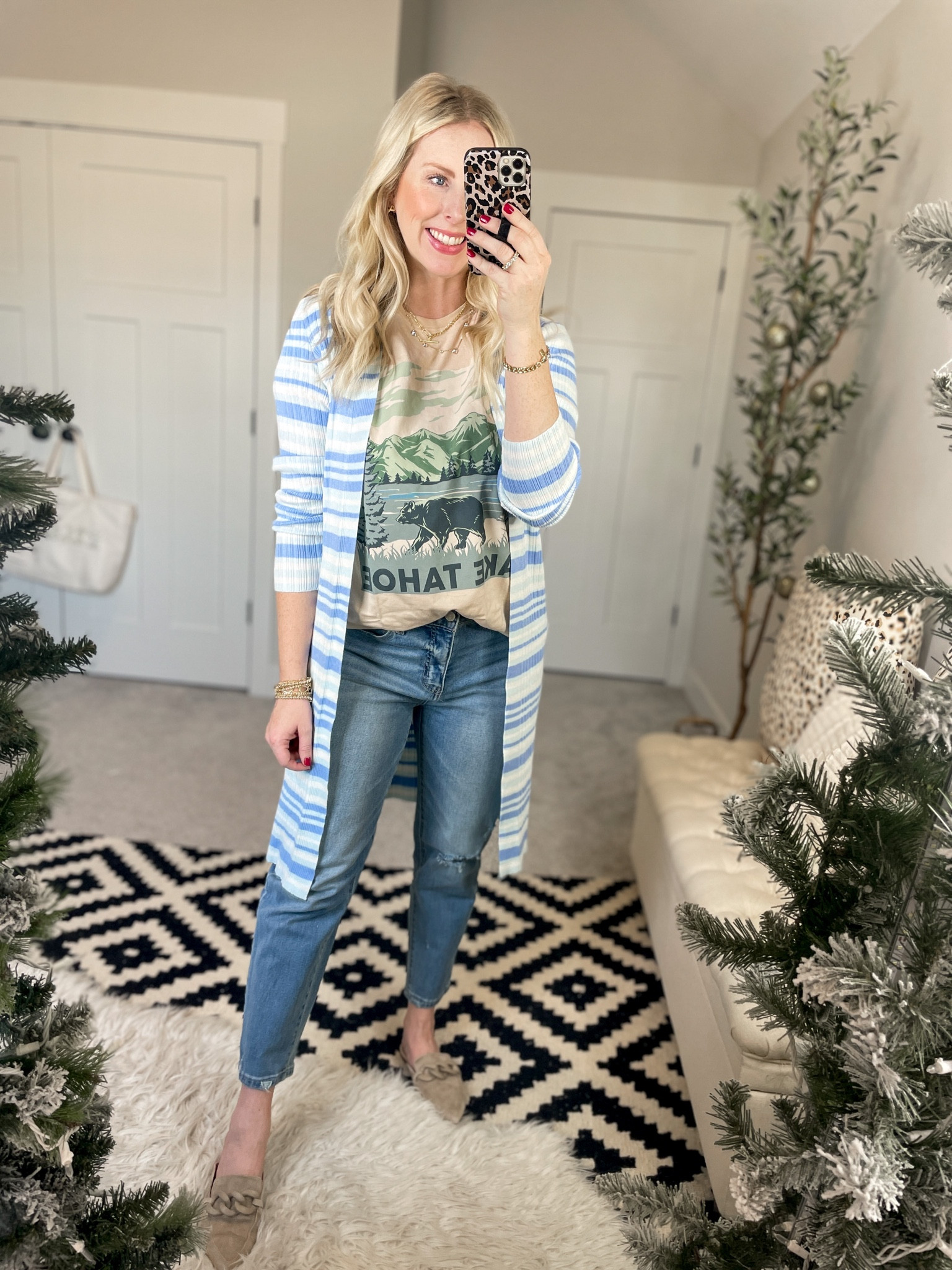 Weekend Walmart wins try on 
Striped cardigan small 
Graphic tee medium 

#LTKstyletip #LTKunder50 #LTKSeasonal