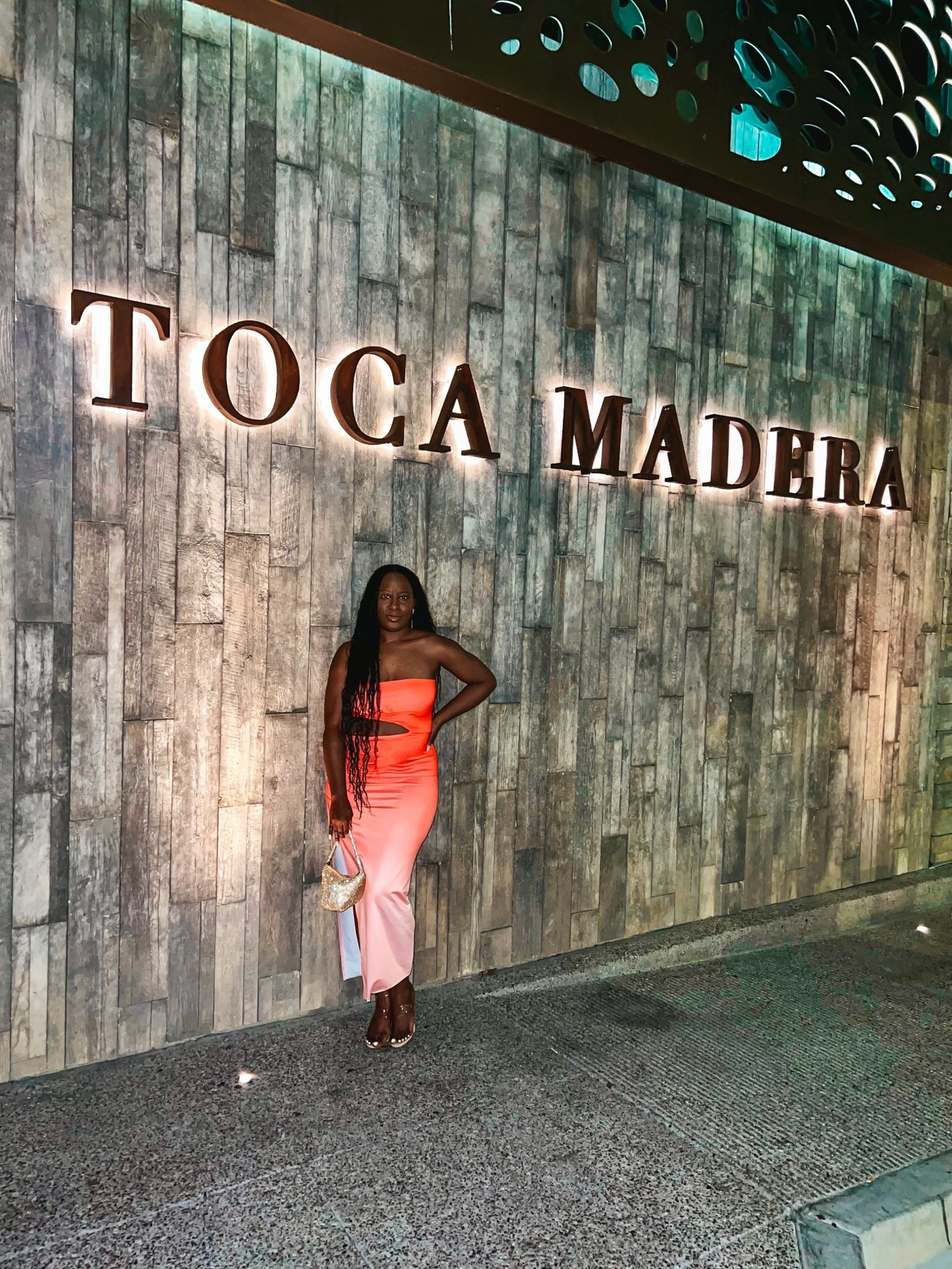 Dress: Size Smalll
Shoes: Size 6

Ombré dress // midi dress // wedding guest dress // clear heels // shoes // gold earrings // gold purse // accessories // wedding // summer outfit // vacation outfit

#LTKFindsUnder50 #LTKStyleTip #LTKWedding