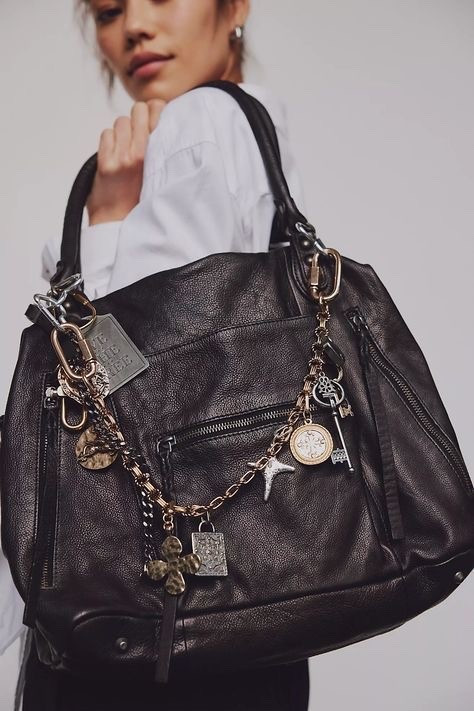 This bag is EVERYTHING! 

#LTKdayinmylife #LTKgrwm #LTKOver40
