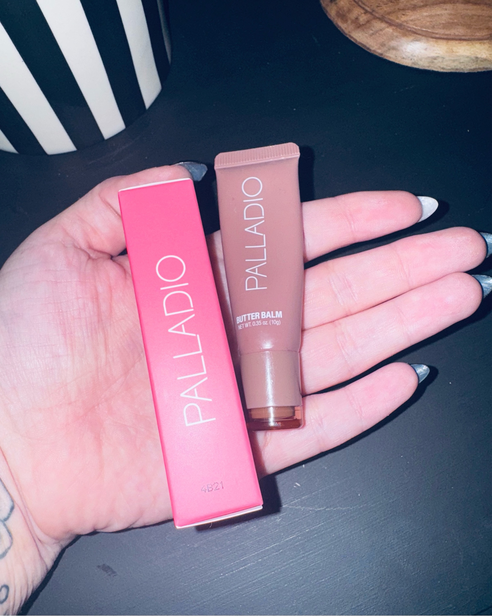 #lips #butterbalm #lipgloss #lipproducts #makeup #makeupproducts #giftsunder10

#LTKBeauty #LTKGiftGuide #LTKMostLoved