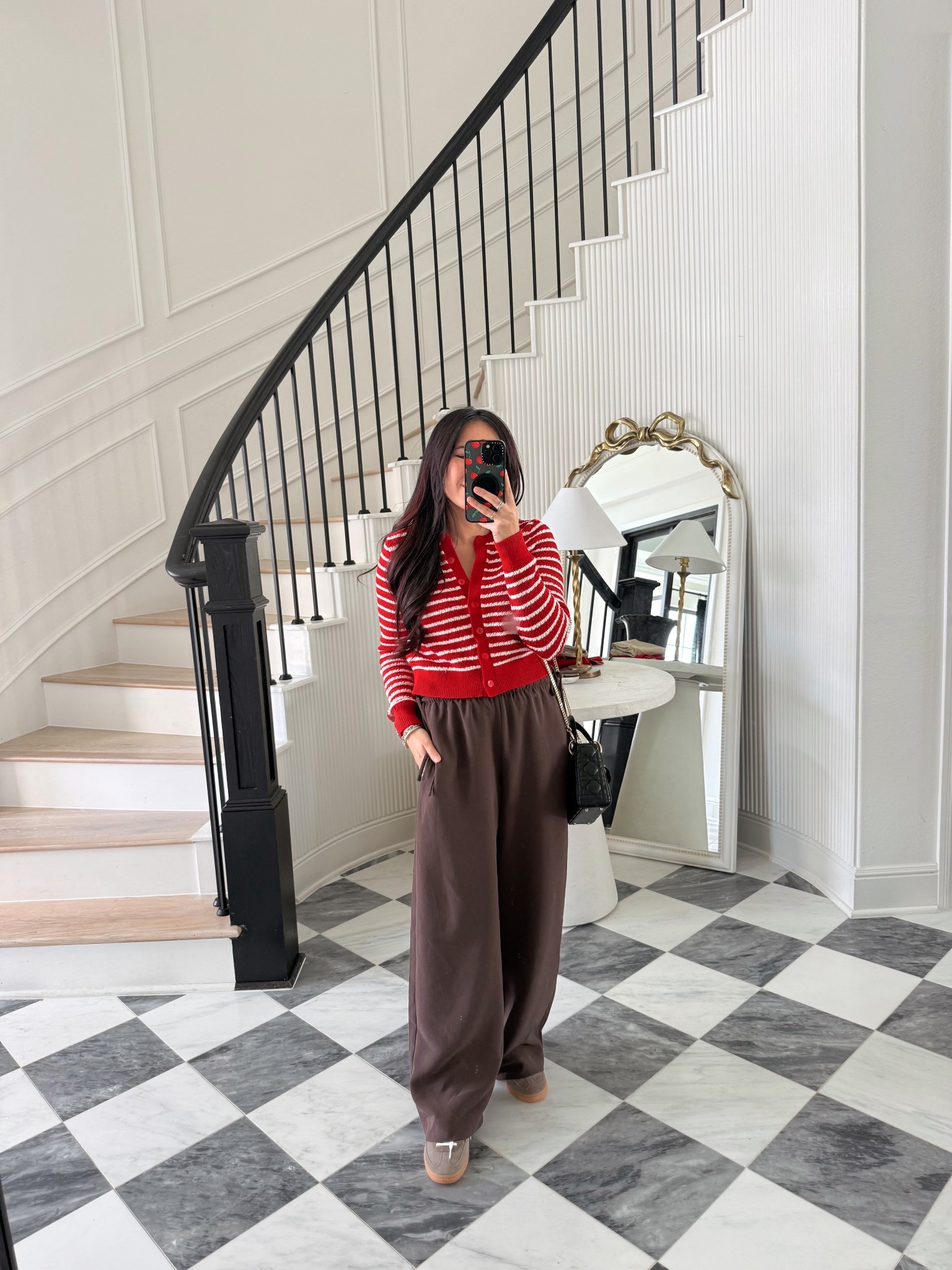 Friday’s ootd❤️
Sweaters from Abercrombie in a small
Pants are from Aritzia in a small 

#LTKmomlife #LTKValentine #LTKPetite