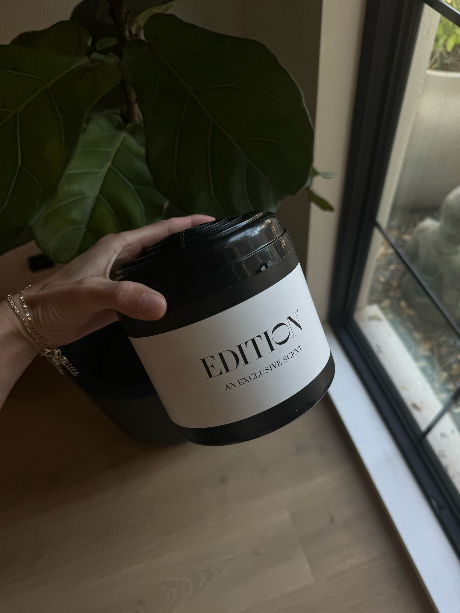 Amazon edition hotel diffuser 