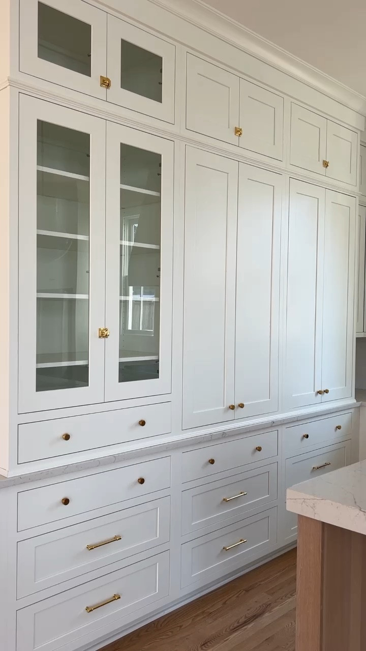 I just love how this kitchen turned out! Linking the hardware and lights below. These are in the unlacquered brass finish.

#LTKVideo #LTKfindsunder100 #LTKhome