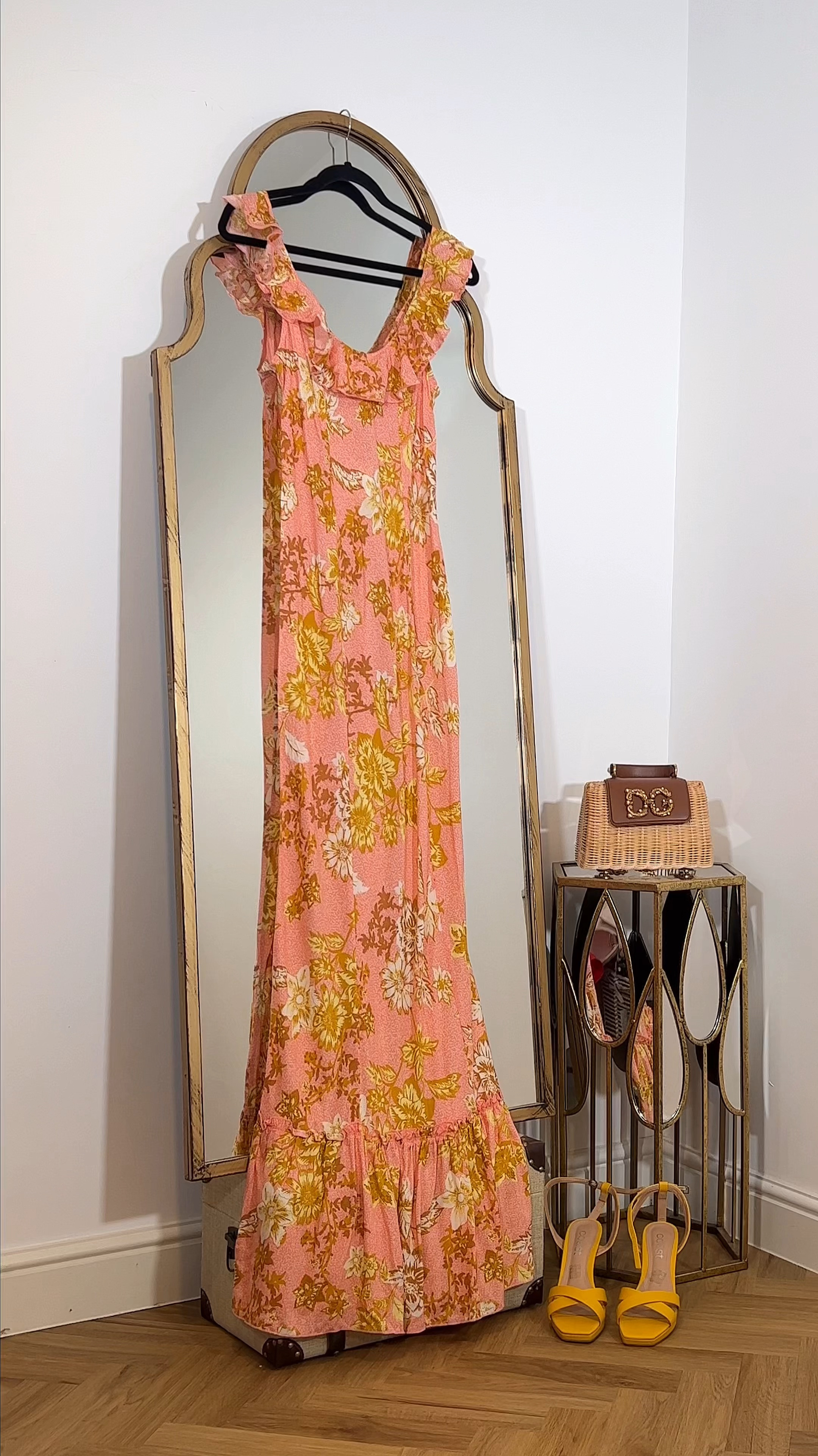 Dress To The Max(i): Flowy Dress + Coral Clutch - Blame it on Mei