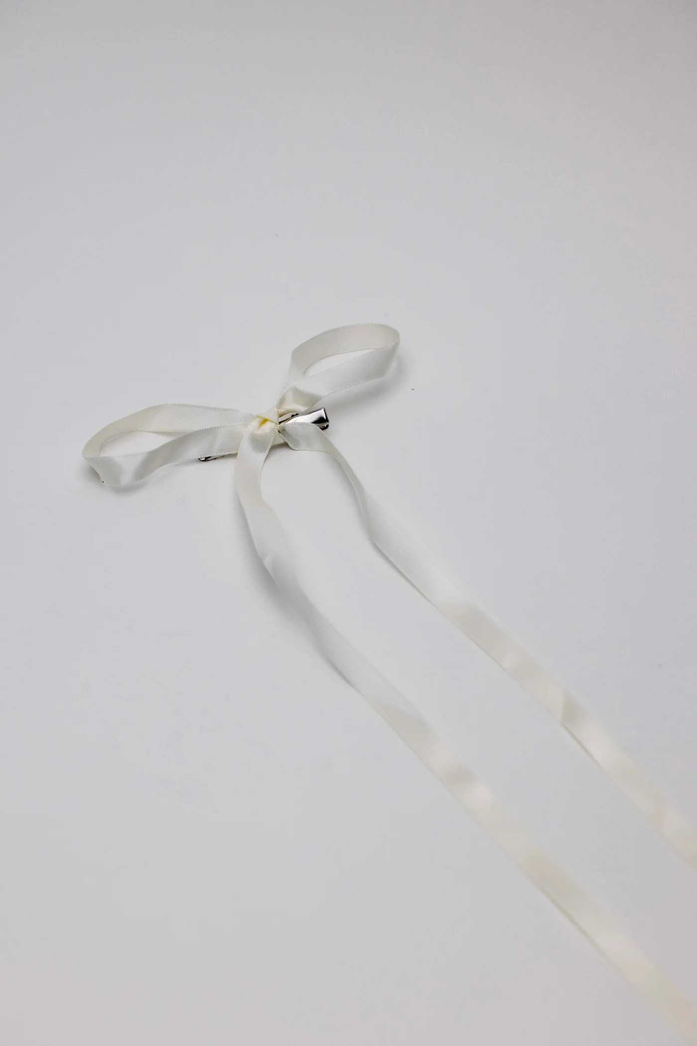 Whimsy Bow - Ivory - Set of 3 | THELIFESTYLEDCO