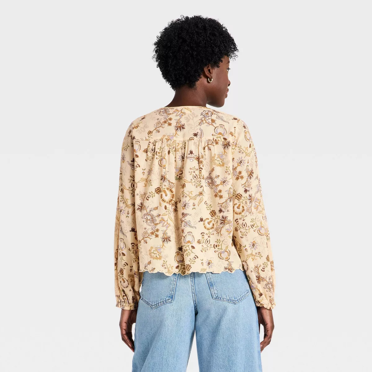 Women's Long Sleeve Scalloped V-Neck Button-Up Blouse - Universal Thread\u2122 Cream Floral S | Target