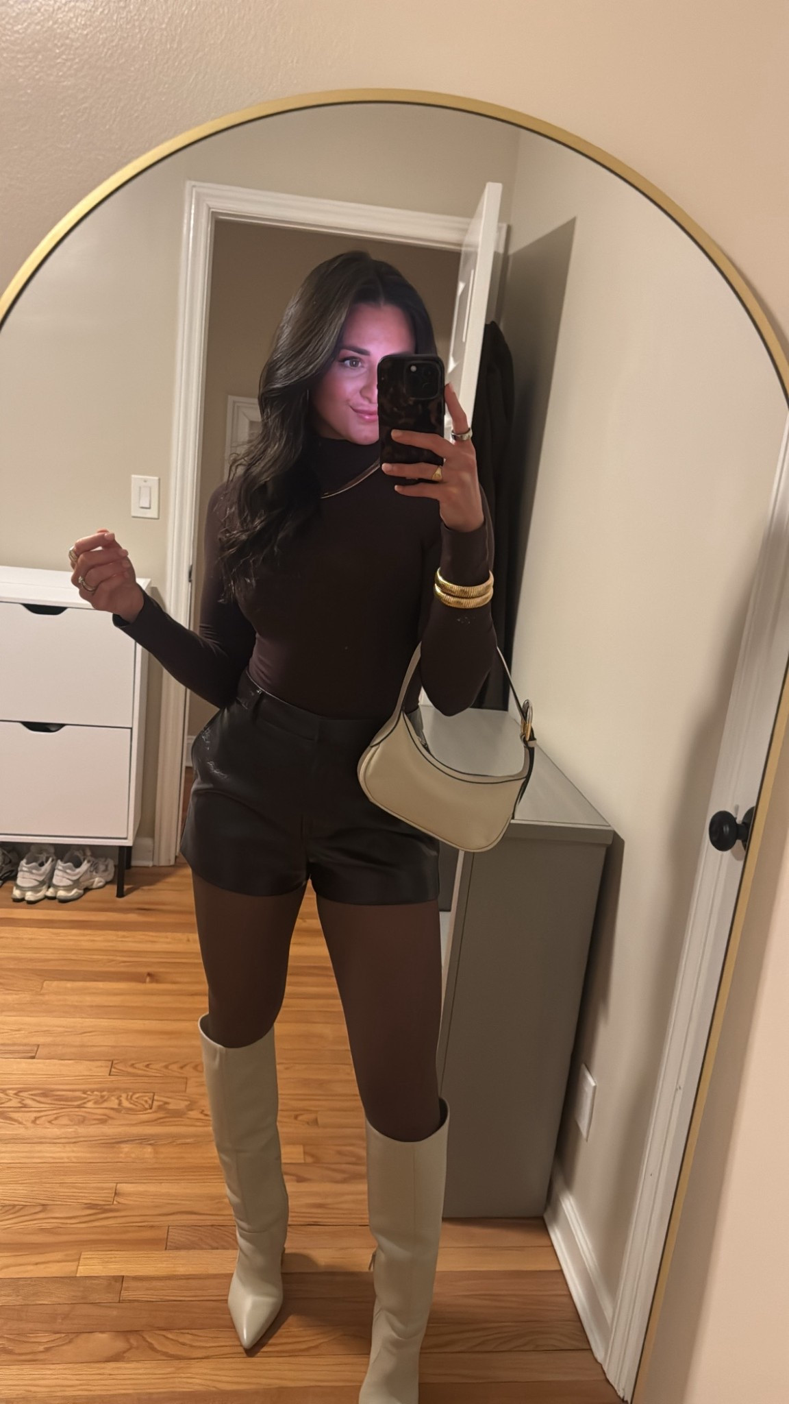 All brown 🤎



#LTKSeasonal #LTKgrwm #LTKOver40