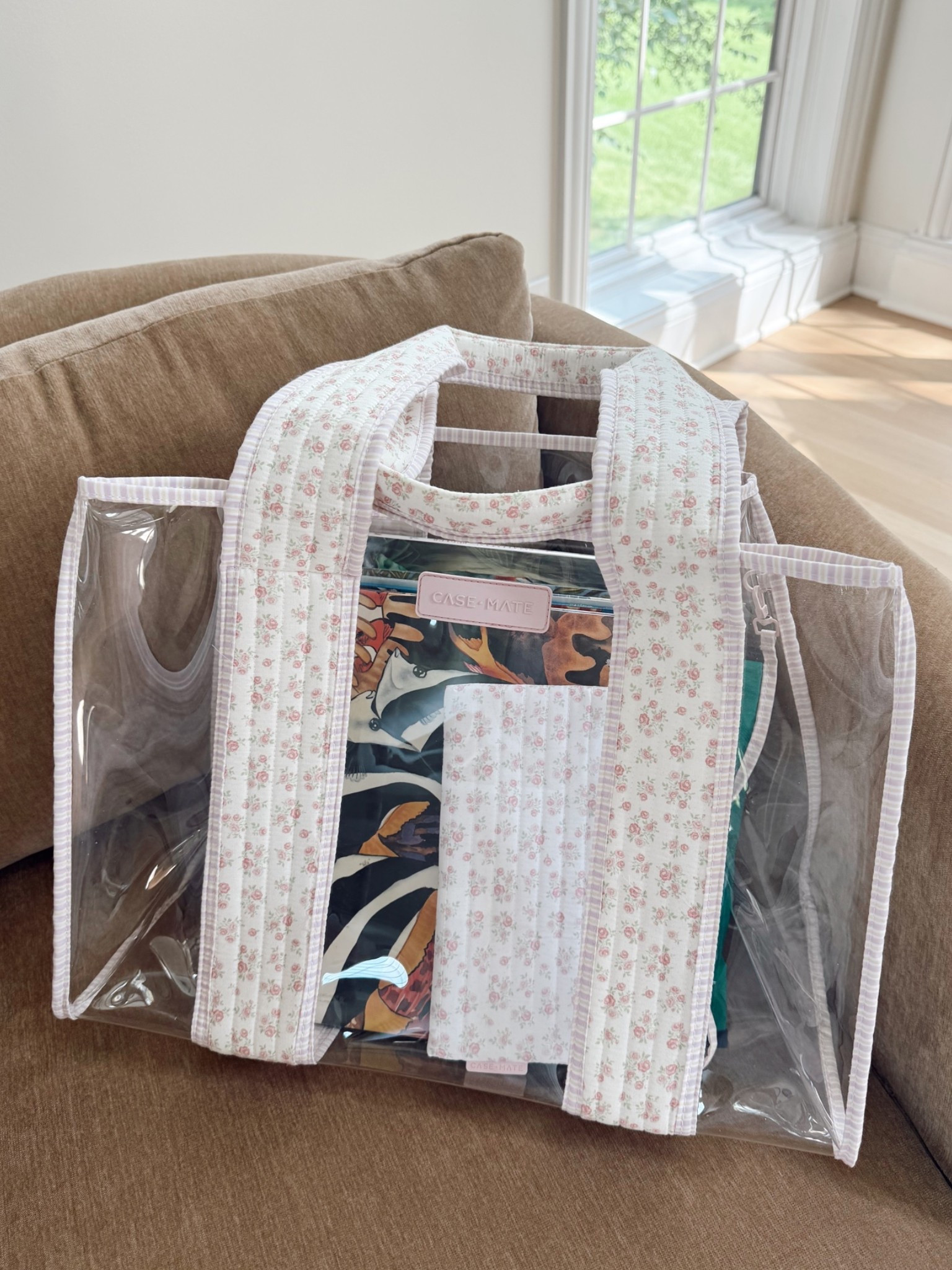 Absolutely loving this adorable tote bag from @casemate! #sponsored #casemate I’ve been using this as my library bag and it’s perfect!

#LTKHome #LTKdayinmylife
