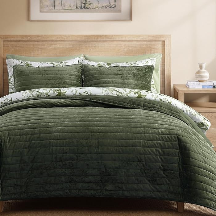 WRENSONGE Velvet King Size Quilt Set-3 Pieces Olive Green Luxurious Striped Channel Velvet Comfor... | Amazon (US)