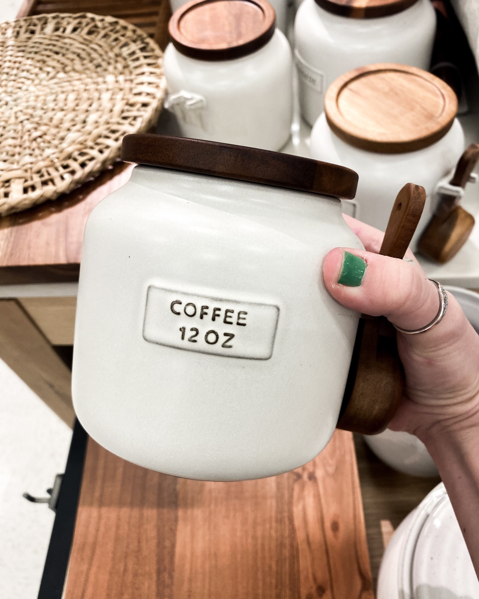 I found the cutest stoneware coffee canister at Target 🎯It comes with a wooden spoon, too. 🖤

#Coffee #Target #TargetFinds

#LTKGiftGuide #LTKhome