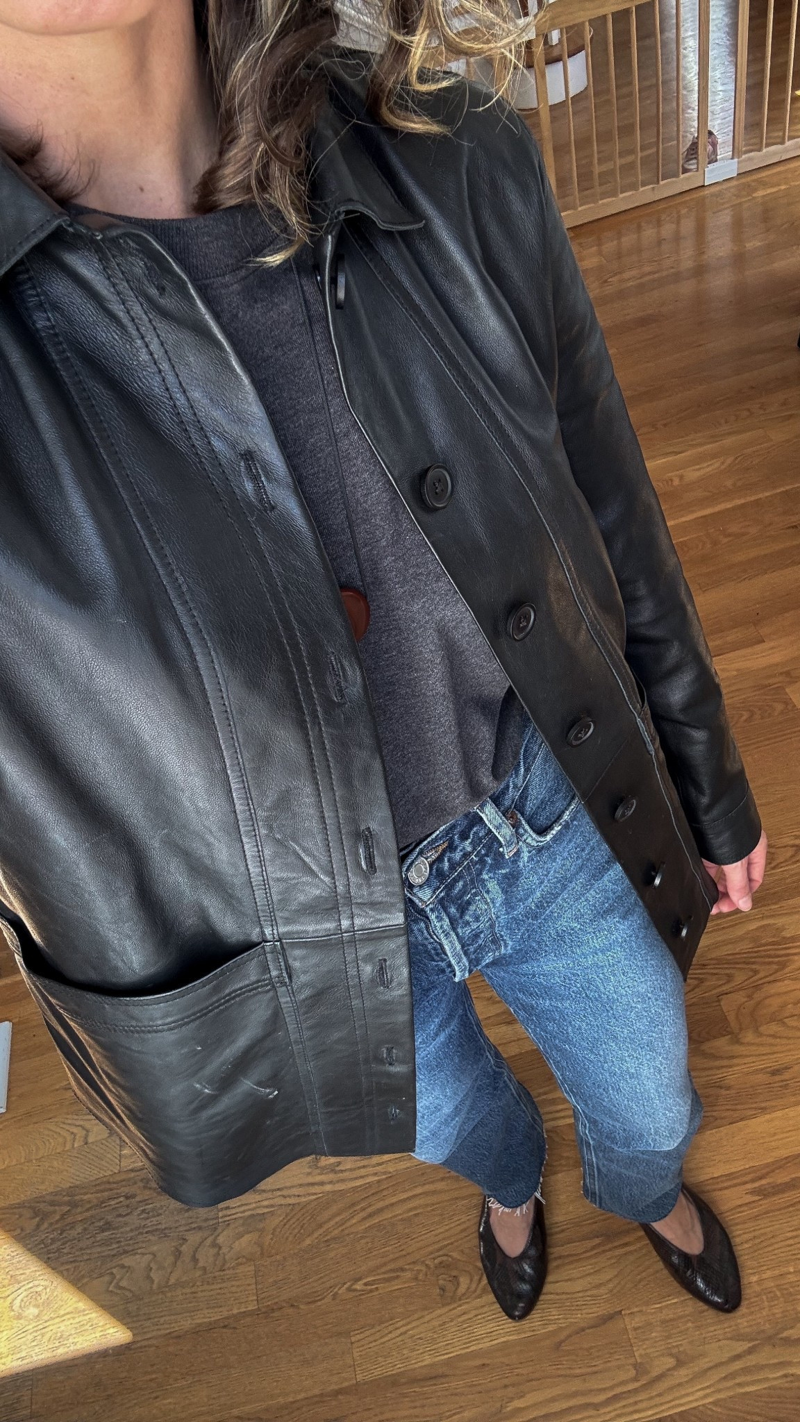 Look of the Day // 3.21

Sèzane tee, XS, TTS. Sèzane Leather jacket, 2, take your larger size or size up. Agolde jeans, 25, TTS. Sèzane flats. Heaven Mayhem necklace. Quince sunglasses  

#LTKPetite #LTKOver40 #LTKootd