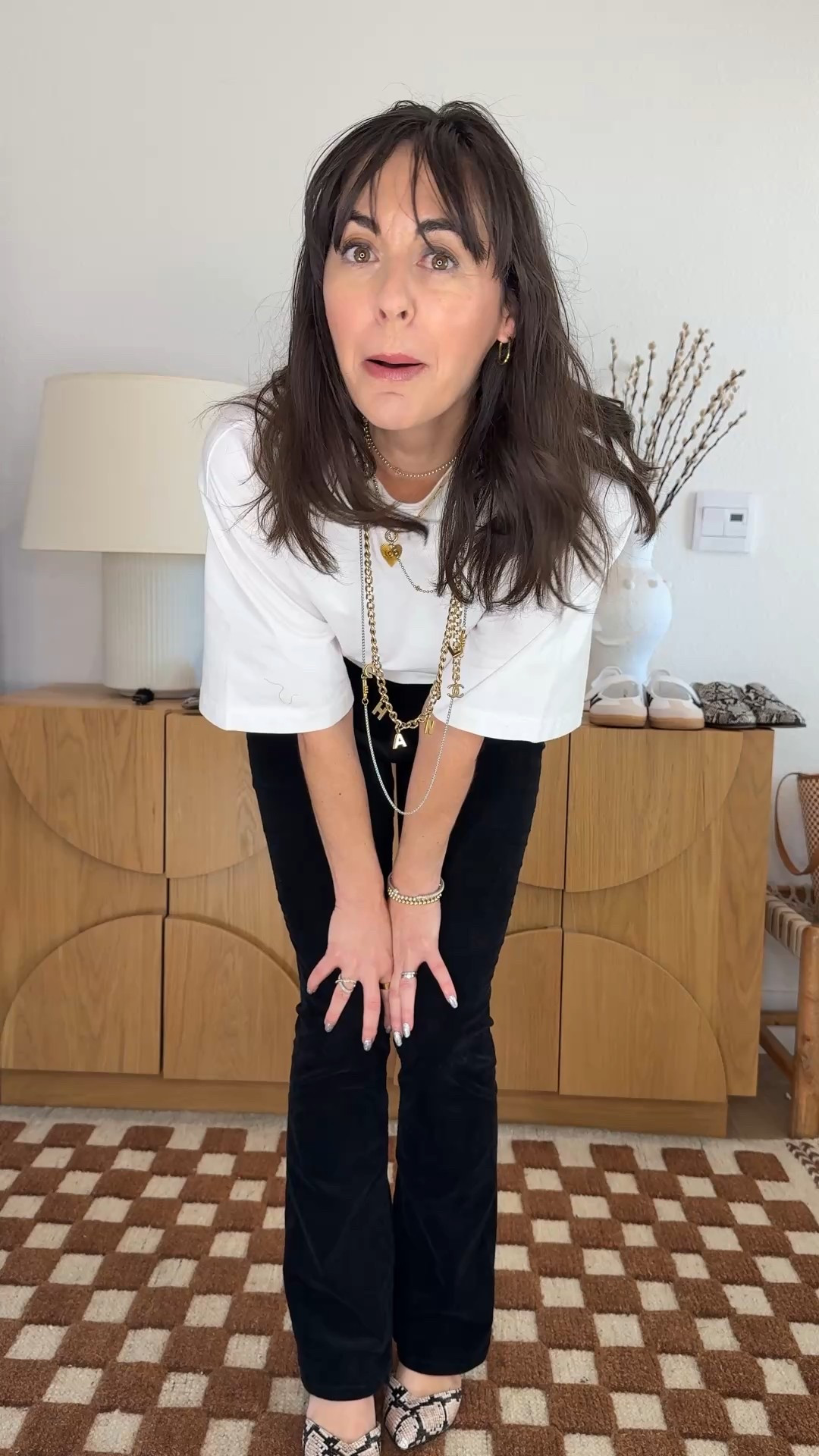 Daily drop- my new favorite pants are on sale right now. They are so slimming come in a fabulous wide leg or boot cut style. This thin whale corduroy fabric is a great alternative to a dressier velvet or dated coated denim. They come in dark brown or black and are available in three lengths.. 