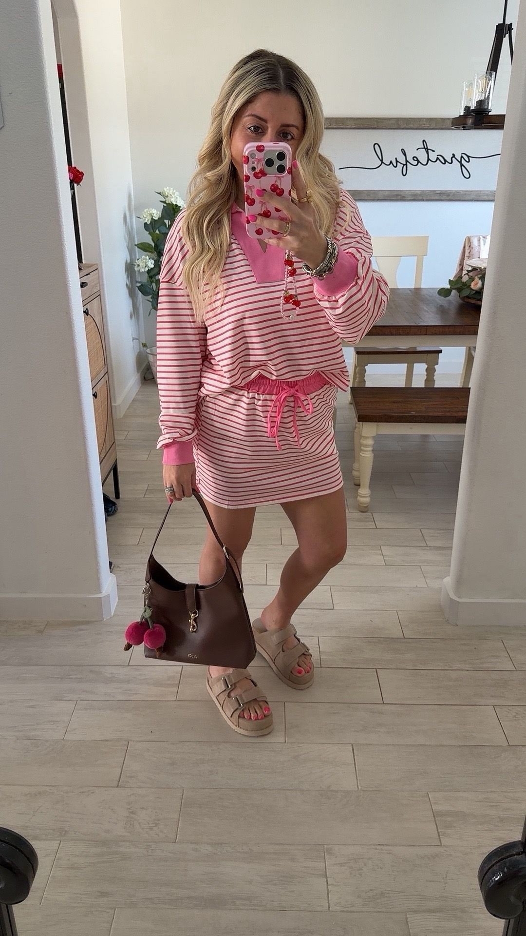 Easy comfy cute outfit
Size m
Platform sandals tts

#LTKSaleAlert #LTKootd