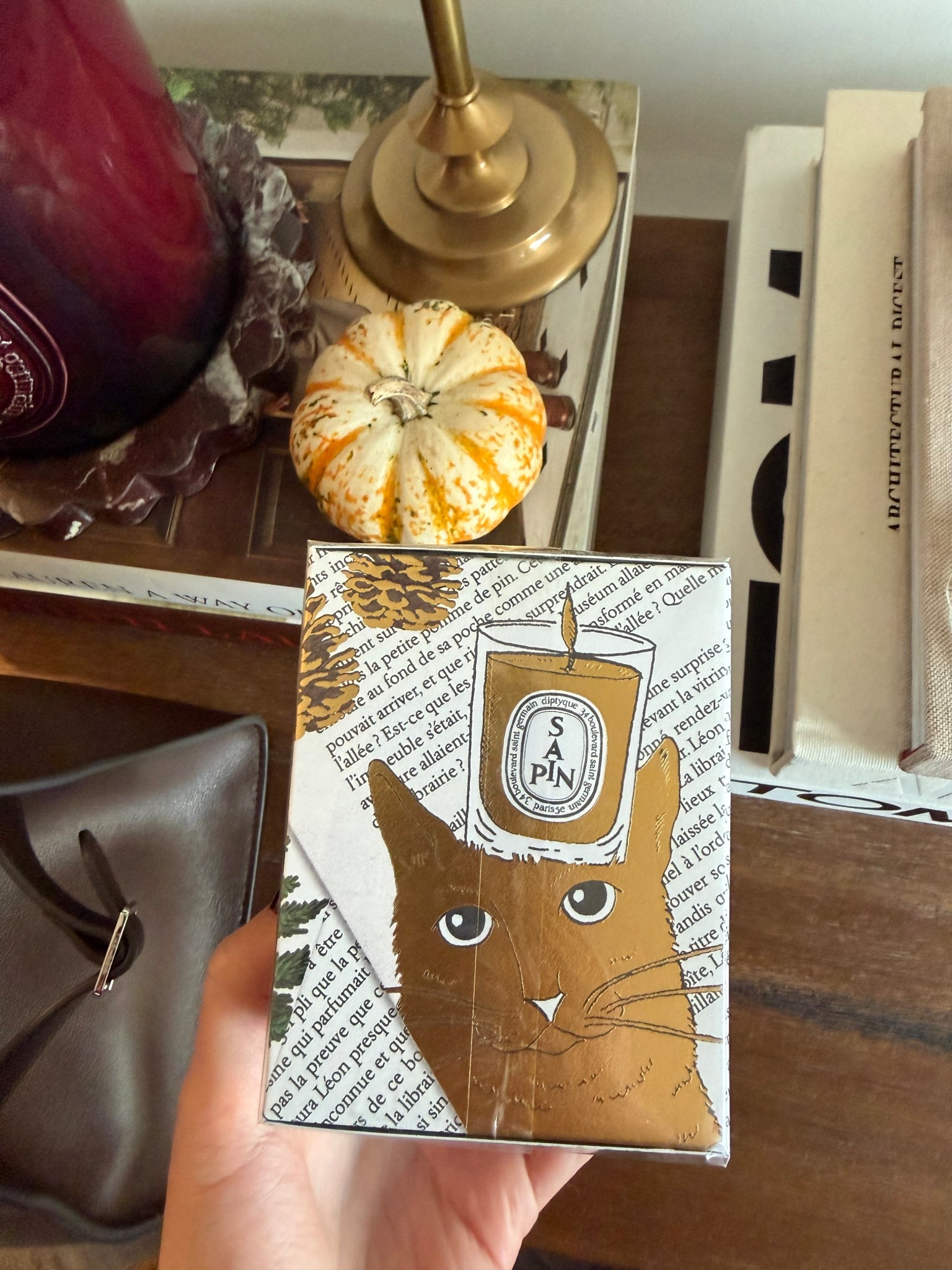 This diptyque candle smells incredible!!



#LTKGiftGuide #LTKHoliday #LTKSeasonal