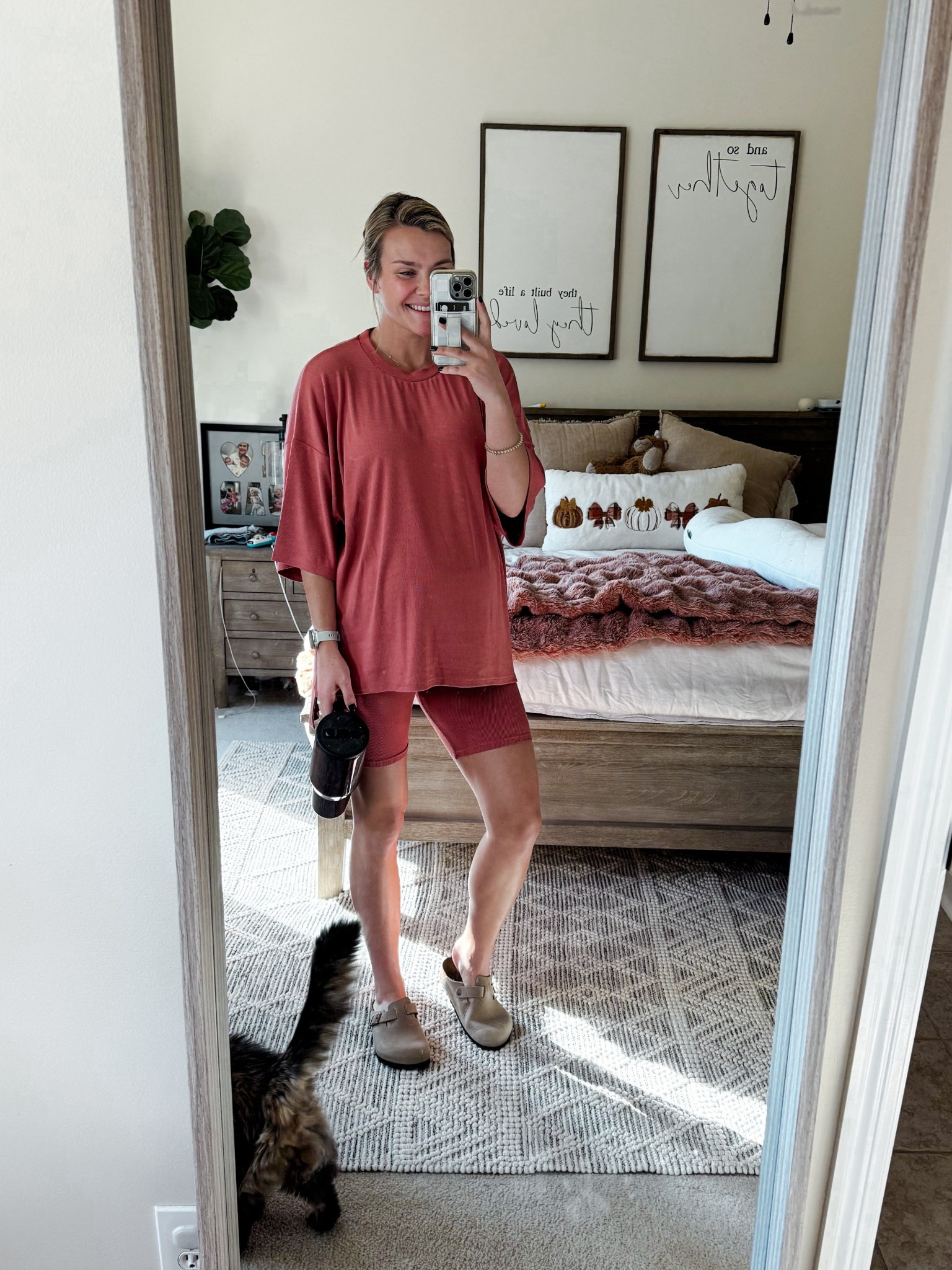 #ootd
Foxy Kind: “YAGER15"
HydroJug: “YAGER”