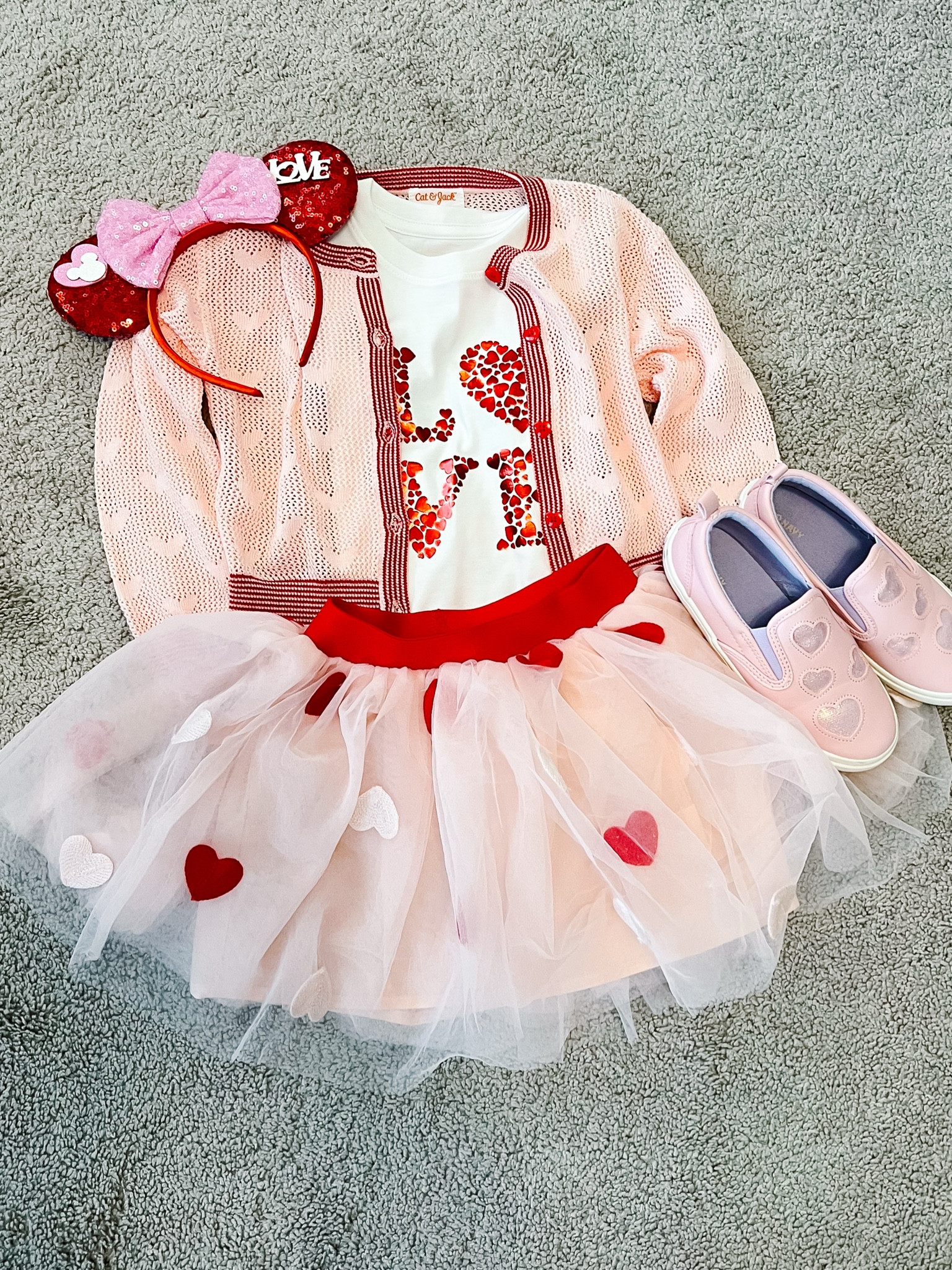Disney toddler Valentines outfit
Toddler Valentines outfitt

#LTKFindsUnder50 #LTKTravel #LTKKids