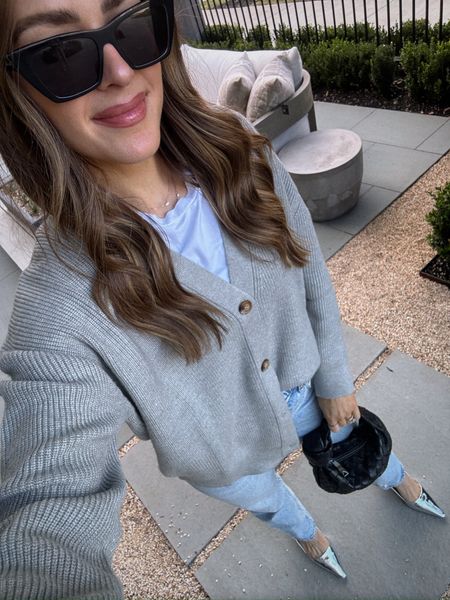 Spring outfit inspo. My cardigan is an  Amazon find & comes in 10+ colors. It has a great oversized fit! I'm wearing a size S in the cardigan & tee & a size 25 in the jeans. // Abercrombie, Amazon fashion, spring outfit, spring fashion