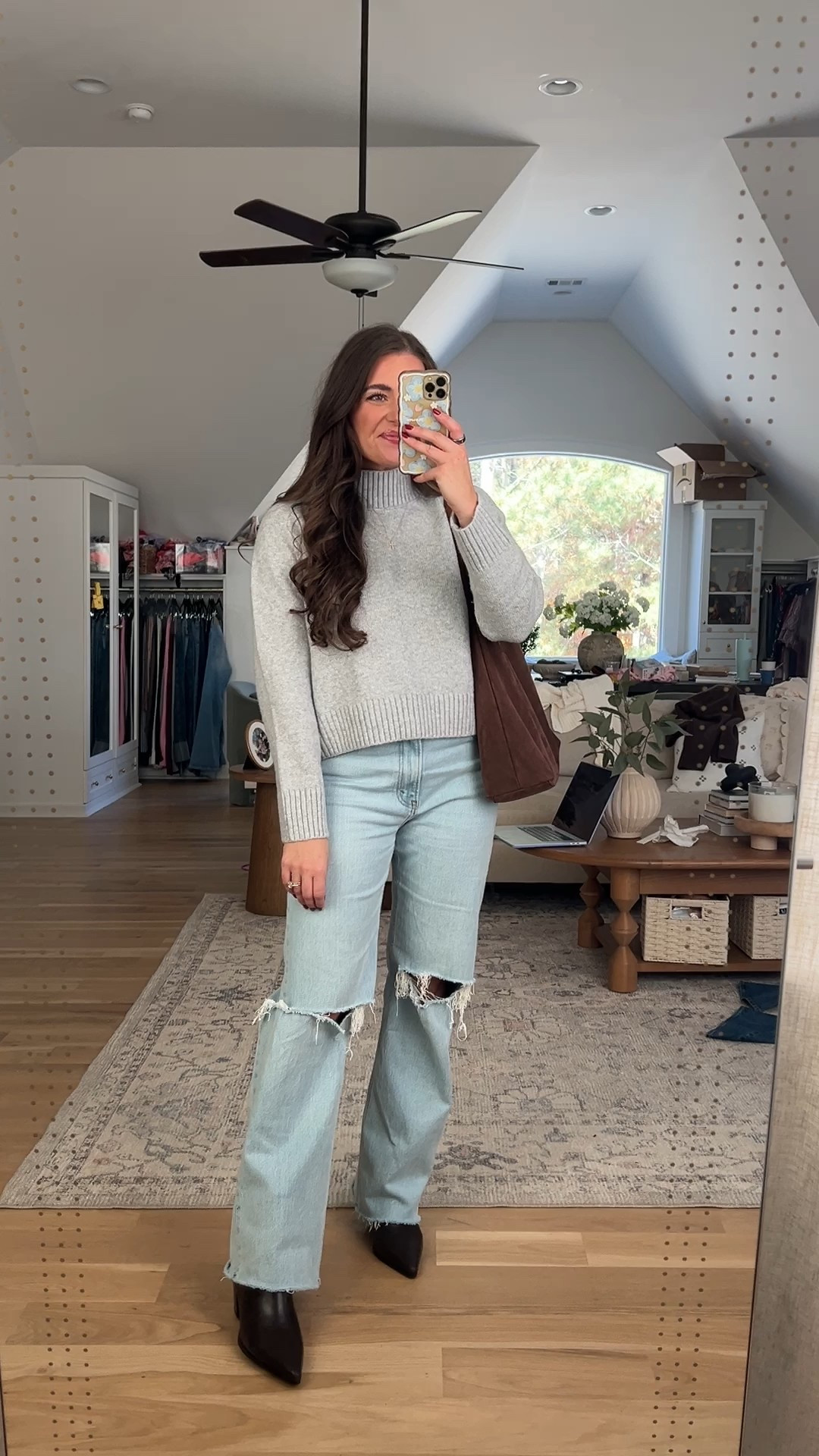 Abercrombie haul! 😍🫶🏼⭐️ 20%-50% off everything 🤩👏🏼 AND my code AFMORGAN stacks for extra 15% off!!! ⭐️ 

Sizing info:
I’m a true size 8/M & 5’5. My waist 29”, hips 40”, & bust 36.5”
•Jeans TTS - 29 reg in light knee destroy wash - my fave jeans ever & this wash is my fave - just restocked in all sizes!!! 🤩 & new ones - dark w raw hem • Baggy jeans “dark w bow embroidery”
•tees & sweaters all TTS - M 
•skort TTS - M
•sweatshirts all size L
•pajama pants TTS - M
•houndsooth 1/4 zip Sherpa sized up 1 to L
•athletic puffer jacket & dress coats TTS - M
•workout clothes & zip hoodie TTS - M 
•dresses TTS - M reg length


Abercrombie haul! 😍🫶🏼 ordered some new jeans, dresses, & outfits for the holidays and OMG! everything is on major deal already for Black Friday!!! ⭐️ 20%-50% off everything 🤩👏🏼 AND my code AFMORGAN stacks for extra 25% off!!! ⭐️ if you’ve never tried their jeans they’re truly top tier 🤌🏼 my faves just restocked!!! 👖 this haul is SO GOOD OMG!!!! Got some new washes & the embroidery tho!!! 🎀 & the prettiest holiday dresses. 🎄 this is the one I’m wearing for our family photos & it’s STUNNING!!! 🙌🏼 & the Christmas PJs + the little Christmas snoopy tee! 😍🥹 I cannot!! What’s your fave from this Abercrombie haul?! 👇🏼 🔗 Comment SHOP for the exact links for everything in this haul! 🔗 & Linking everything for y’all w sizing info on my LTK linked in my Instagram bio! 😘 
 

#abercrombiepartner #abercrombiehaul #abercrombie #liketkit @shop.LTK @abercrombie #momjeans #abercrombiejeans #widelegjeans #holidaydress #sweaterdress  #clothinghaul #oversizedtee #weddingguestdress #workoutoutfit #butterysoft #datenightoutfit #getdressedwithme #sizemedium

*Offer valid in stores and online from 11/24/2025-12/1/2025 in US/CA. Excludes clearance and gift cards. Online price reflects discount. *Use code AFMORGAN to get an additional 15% off everything in stores and online at checkout from 11/24/2025-12/1/2025 in US/CA. Excludes clearance and gift cards. See details online.

#LTKSaleAlert #LTKCyberWeek #LTKHoliday