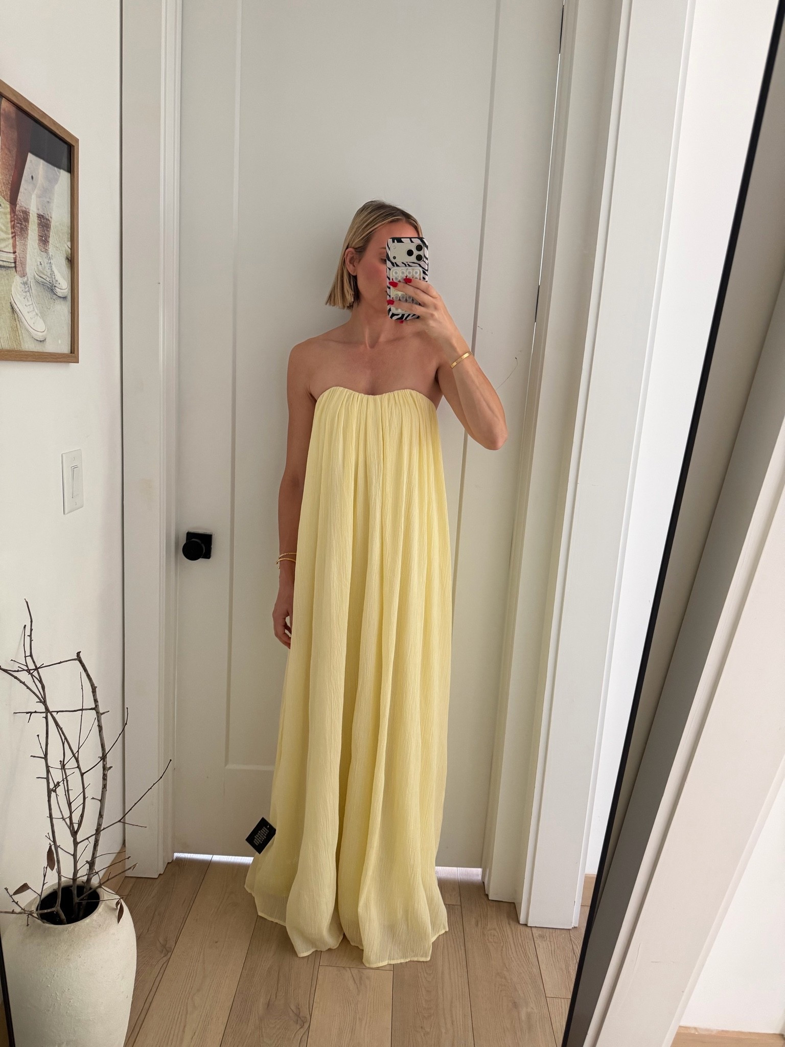 So this dress is sold out right now, but I will let you know when it’s restocked. I signed up for the restock! In the meantime, I lent some similar looking dresses below. 😍￼

#LTKootd #LTKWedding #LTKTravel