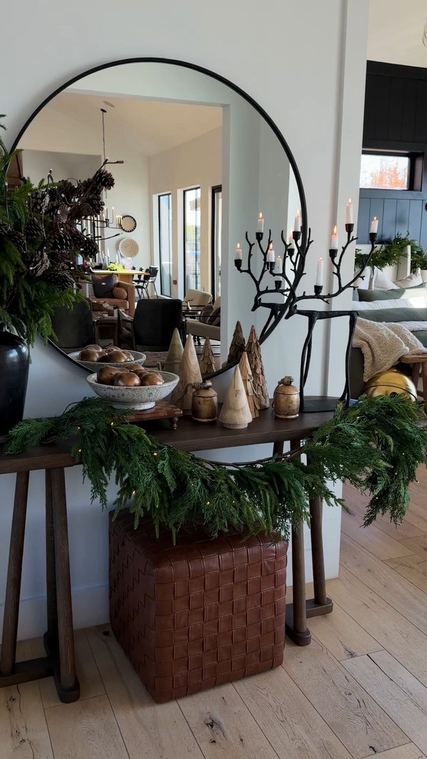 Cozy holiday corners are my love language.