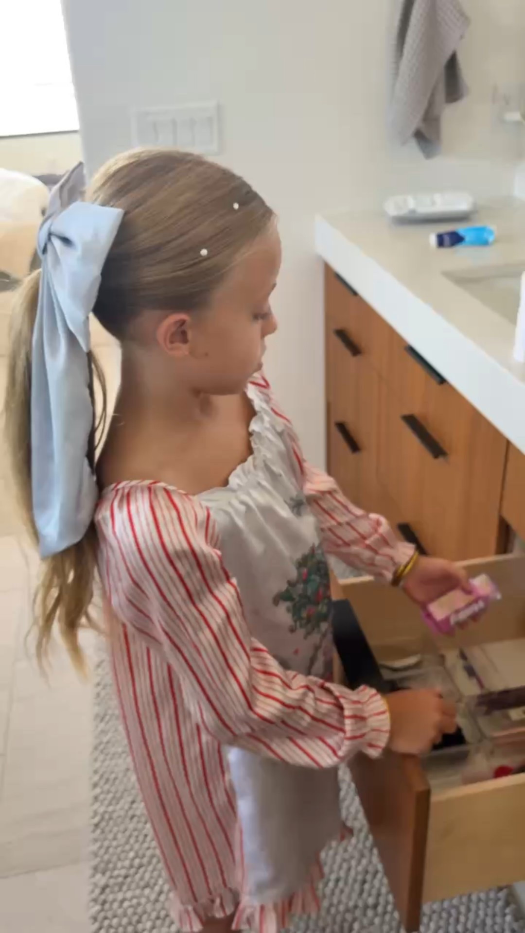 cute hair gems that would make a cute valentines gift idea! 

#LTKValentine #LTKmomlife #LTKKids