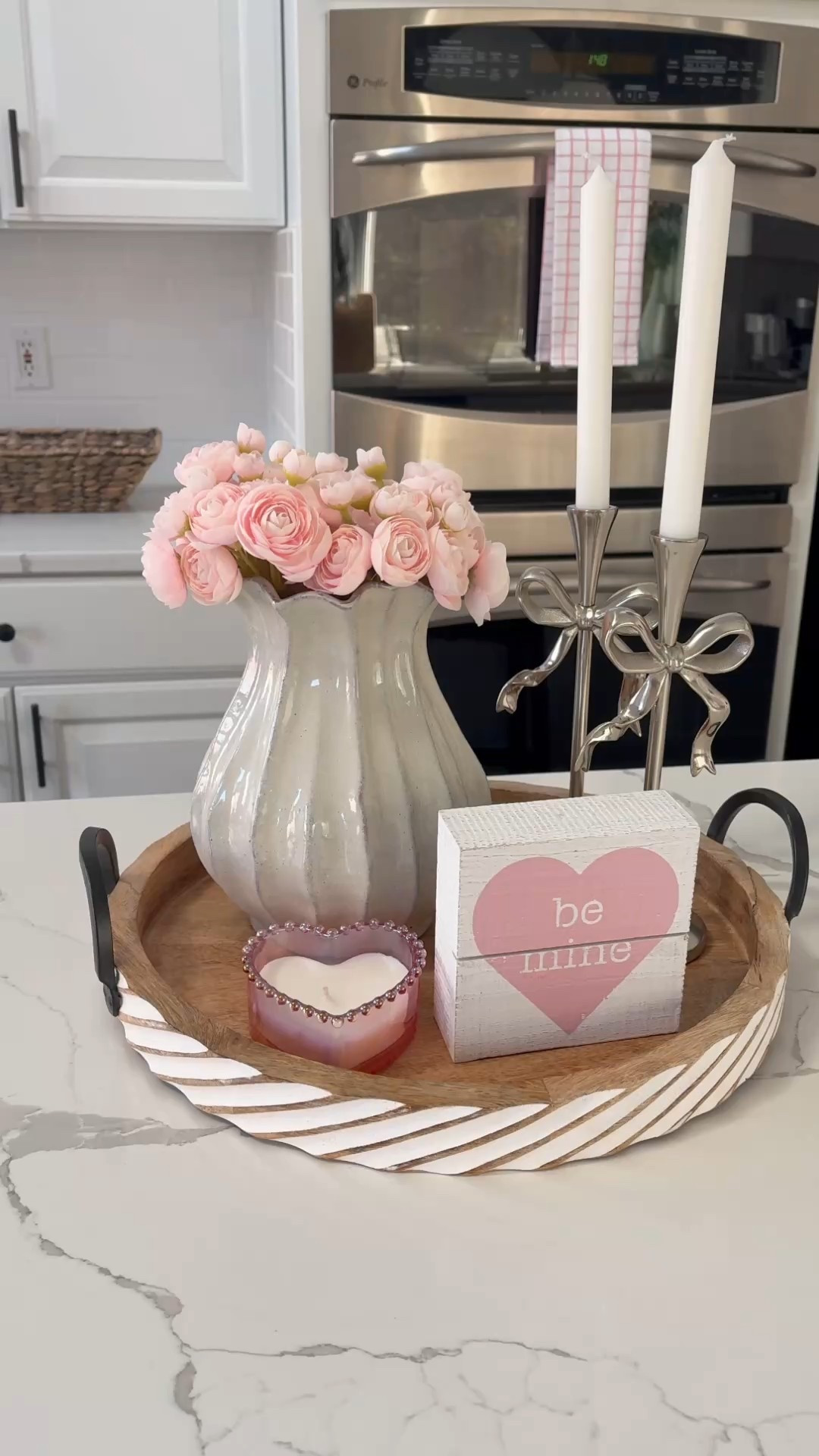 Valentines Day kitchen floral arrangement 💕💕💐

#LTKSeasonal #LTKHome