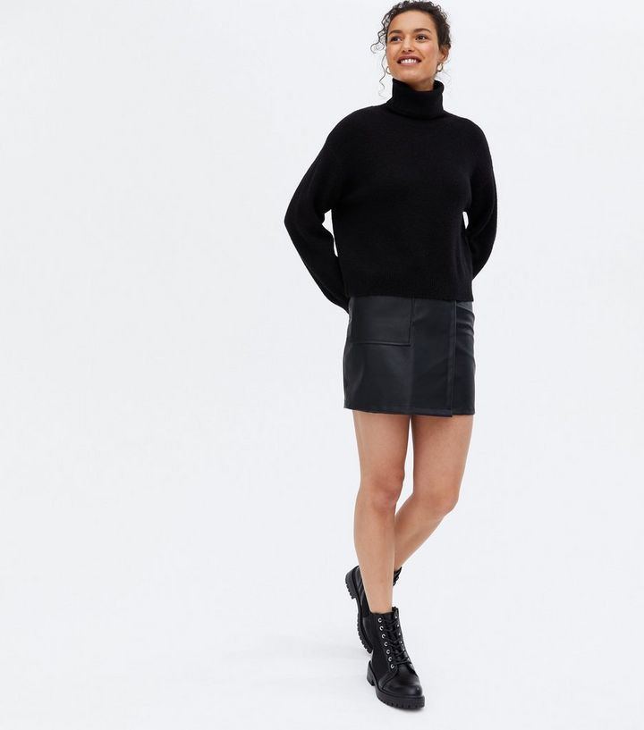 Black Roll Neck Jumper
						
						Add to Saved Items
						Remove from Saved Items | New Look (UK)