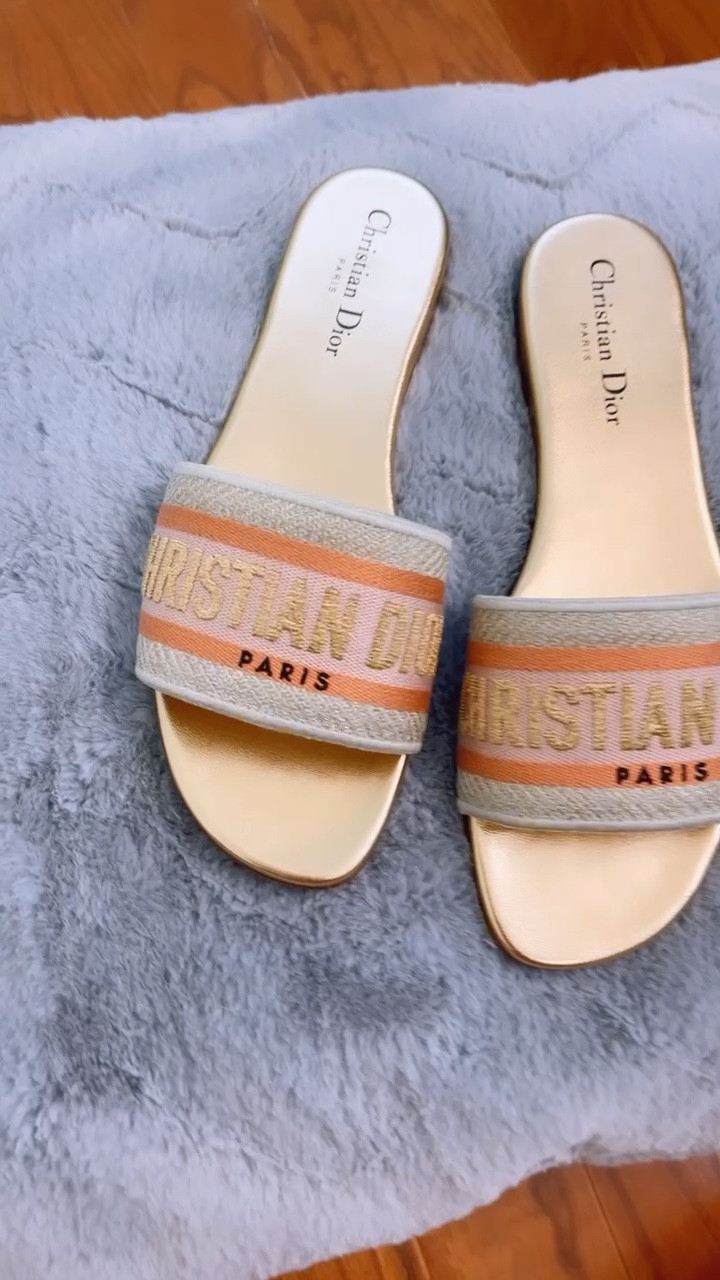 Dior best sale gold slides