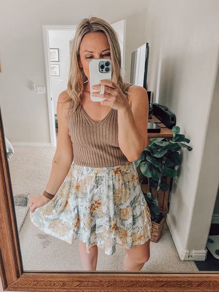 How cute is this tropical skirt for your next vacation? Plus it’s on sale for under $30

Vacation outfit, spring outfit, resort wear, tropical print skirtt

#LTKsalealert #LTKSeasonal #LTKtravel